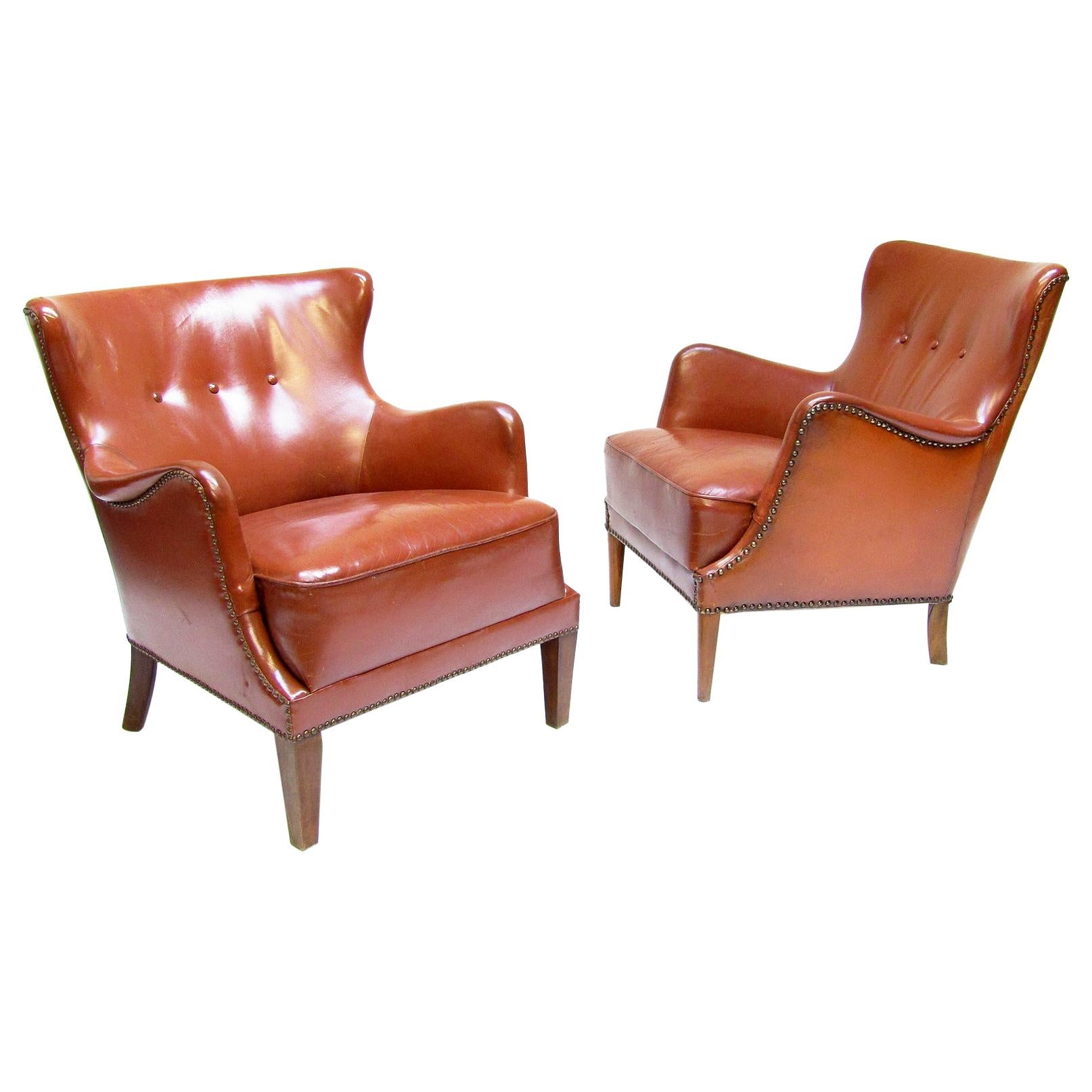 Pair of Danish 1940s Club Chairs in Leather by Fritz Hansen