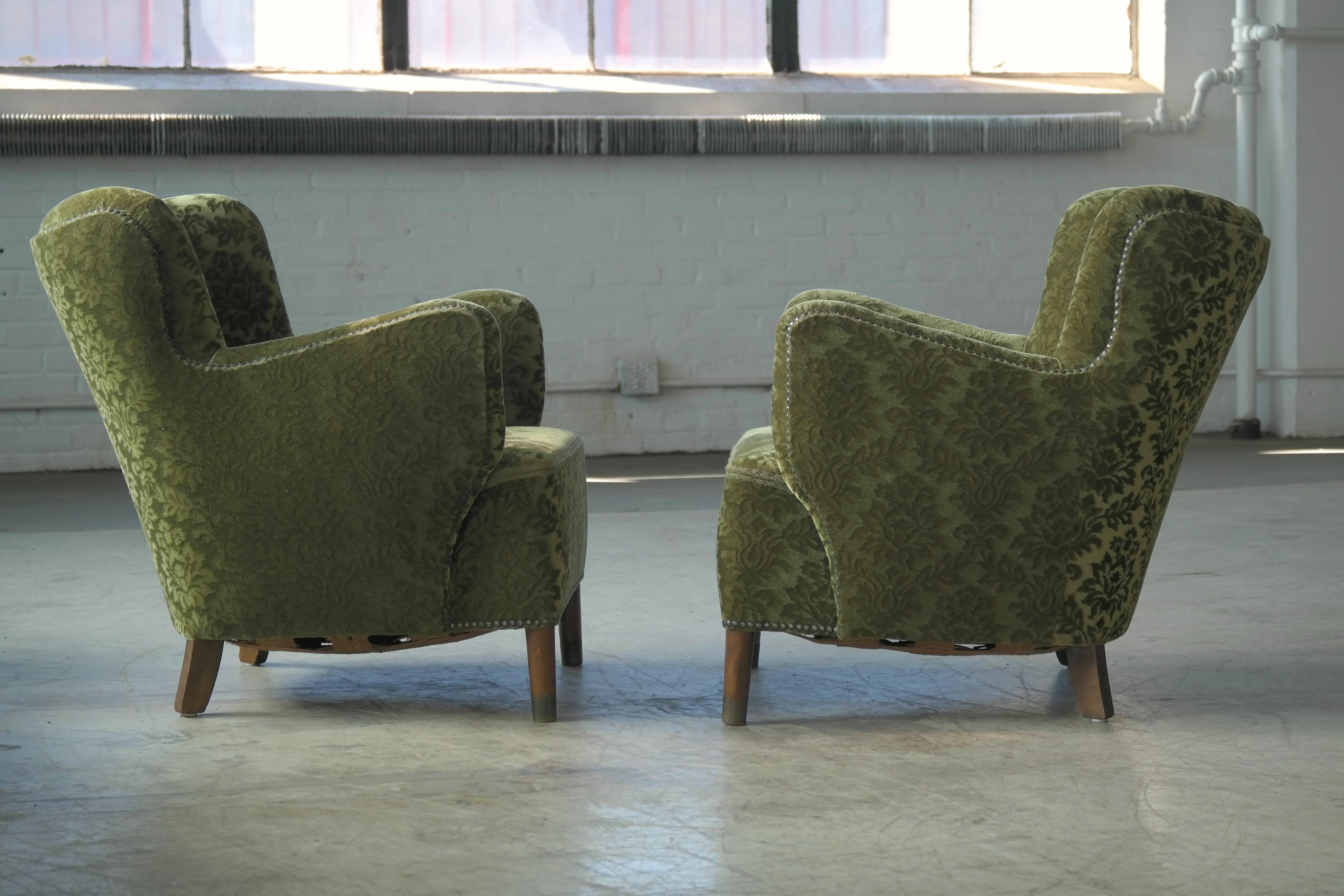 Mid-Century Modern Pair of Danish 1940s Fritz Hansen Model 1669 Style Lounge Chairs