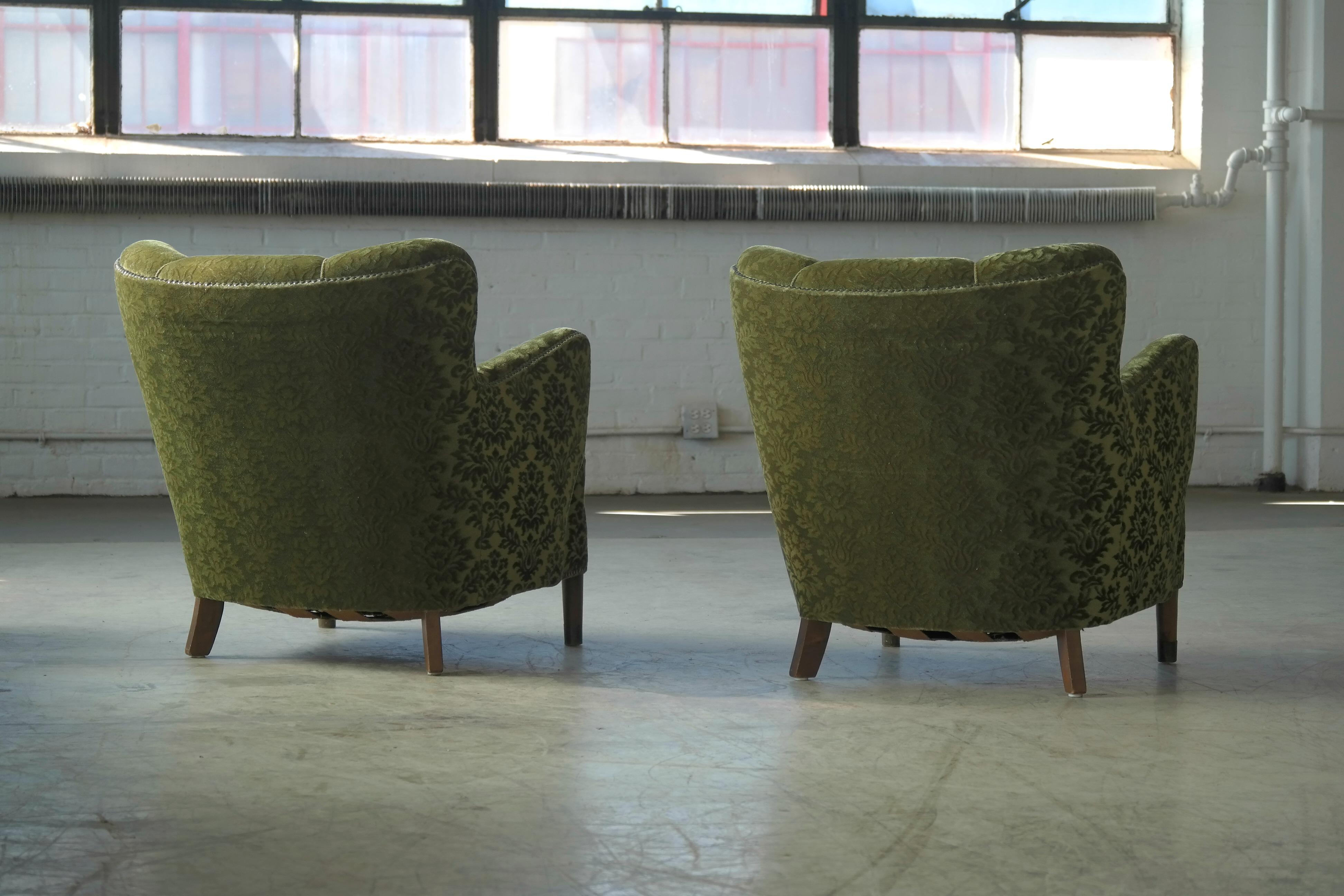 Pair of Danish 1940s Fritz Hansen Model 1669 Style Lounge Chairs In Good Condition In Bridgeport, CT
