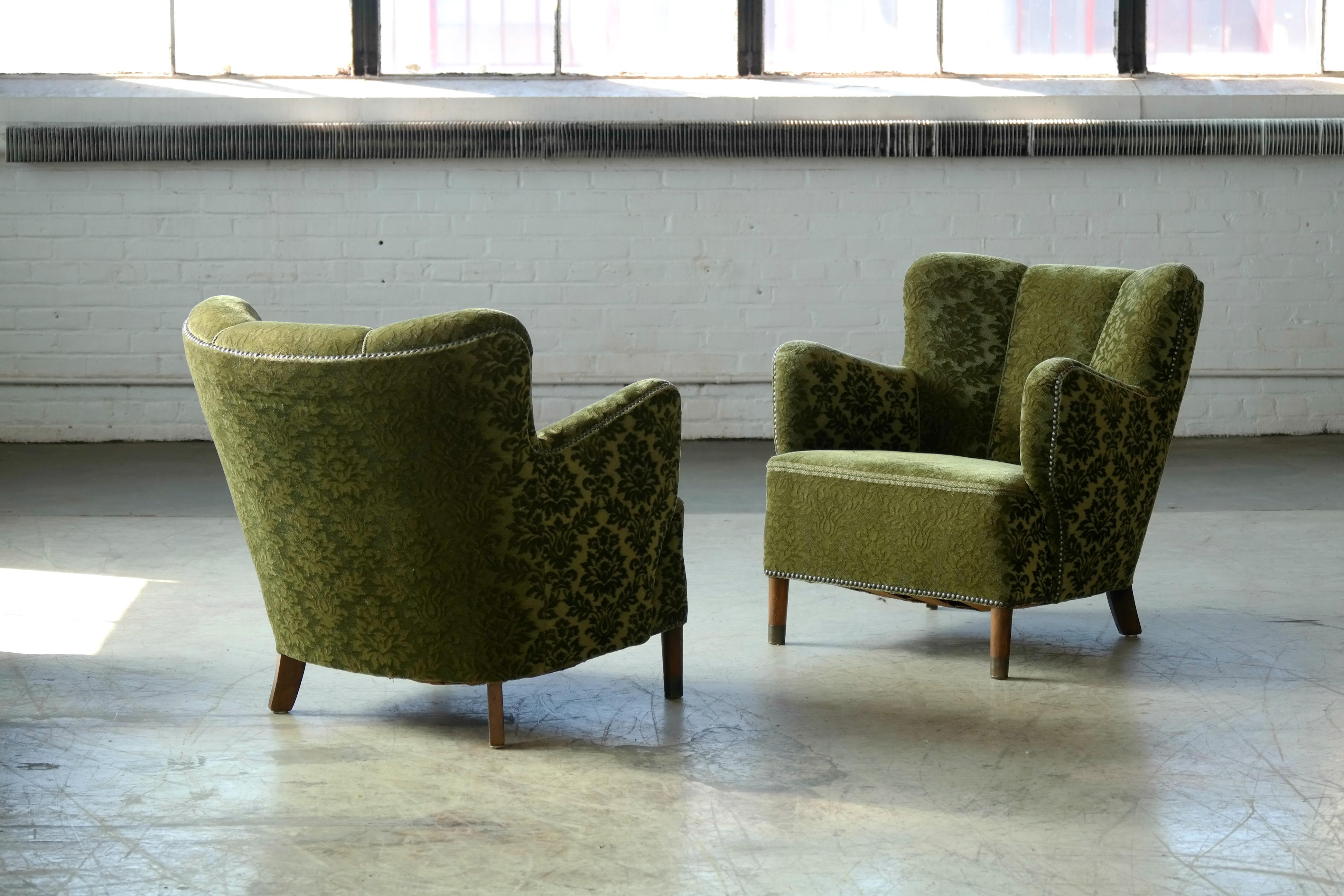 Mid-20th Century Pair of Danish 1940s Fritz Hansen Model 1669 Style Lounge Chairs