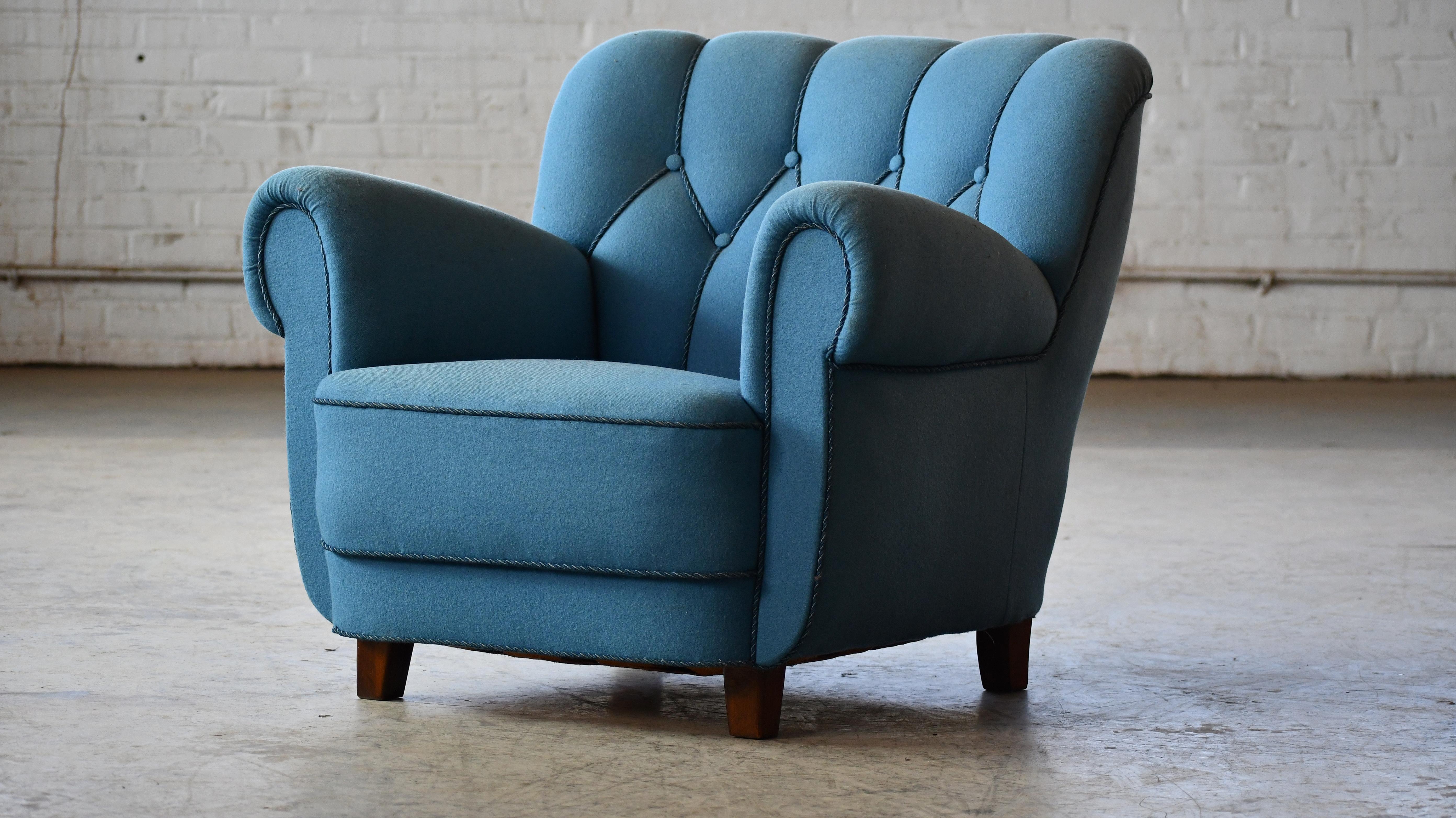 Mid-20th Century Pair of Danish 1940s Mid-size Low Back Club Chairs Style of Fritz Hansen