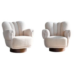 Paar dänische 1940er Jahre Mid-Size Low Back Swivel Base Lounge Stühle