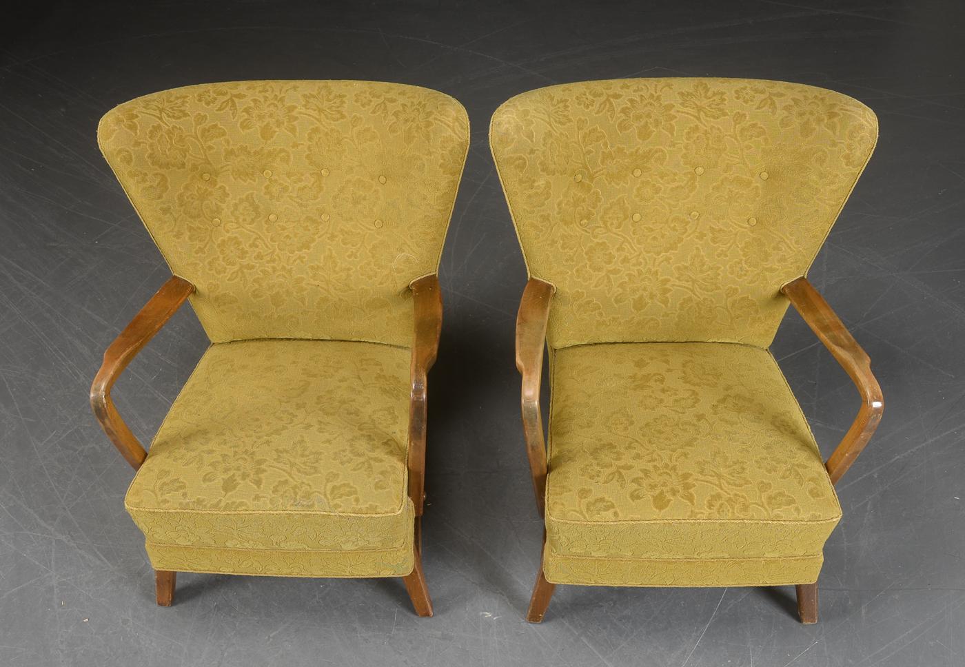 Pair of Danish 1940s Midcentury Fritz Hansen Style High Back Lounge Chairs In Good Condition In Bridgeport, CT