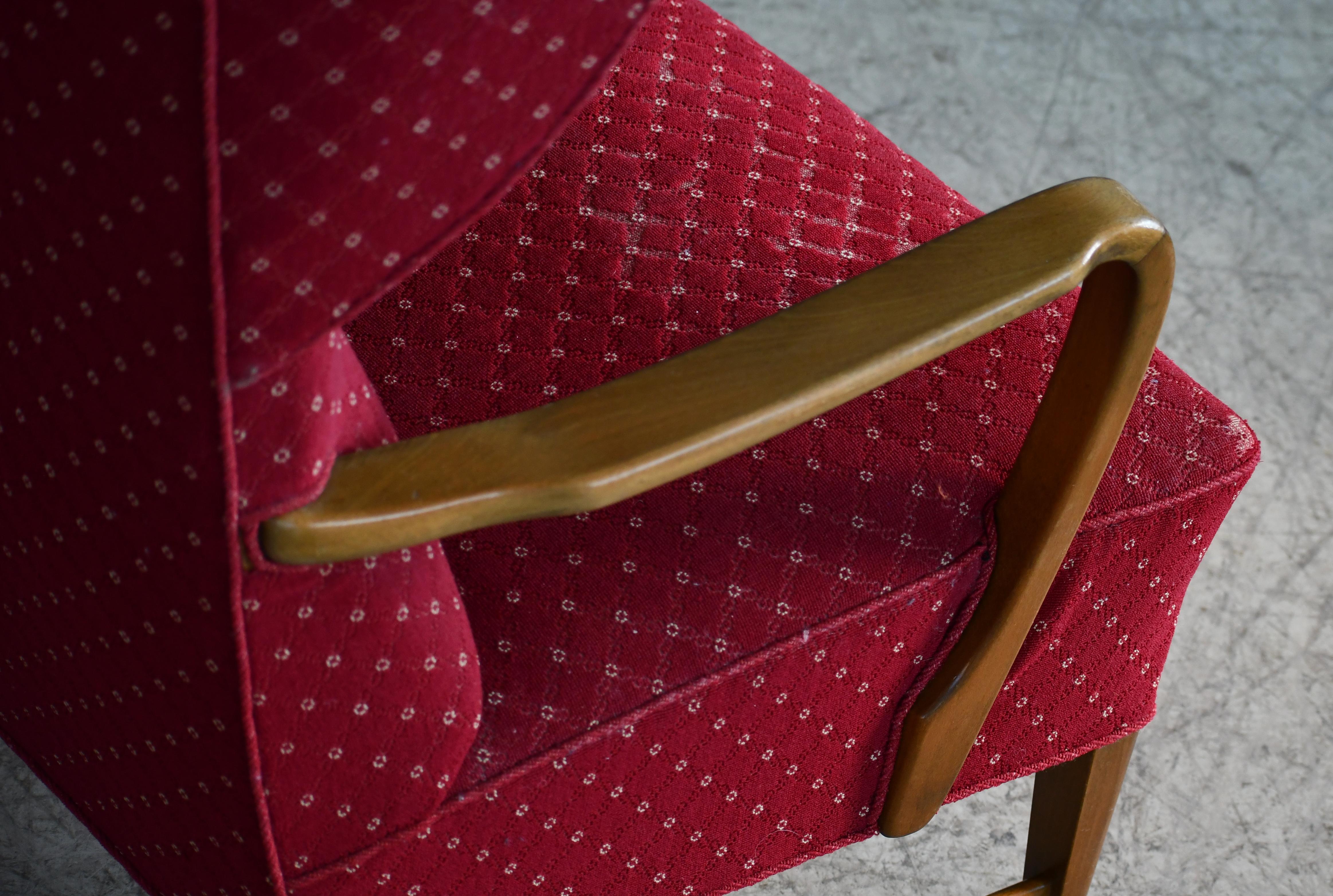 Paire de fauteuils de salon danois des années 1940 avec accoudoirs ouverts en vente 1