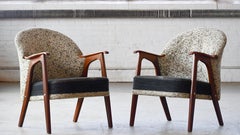 Coppia di sedie da salotto danesi in stile Arne Hovmand degli anni '50 con braccioli in teak