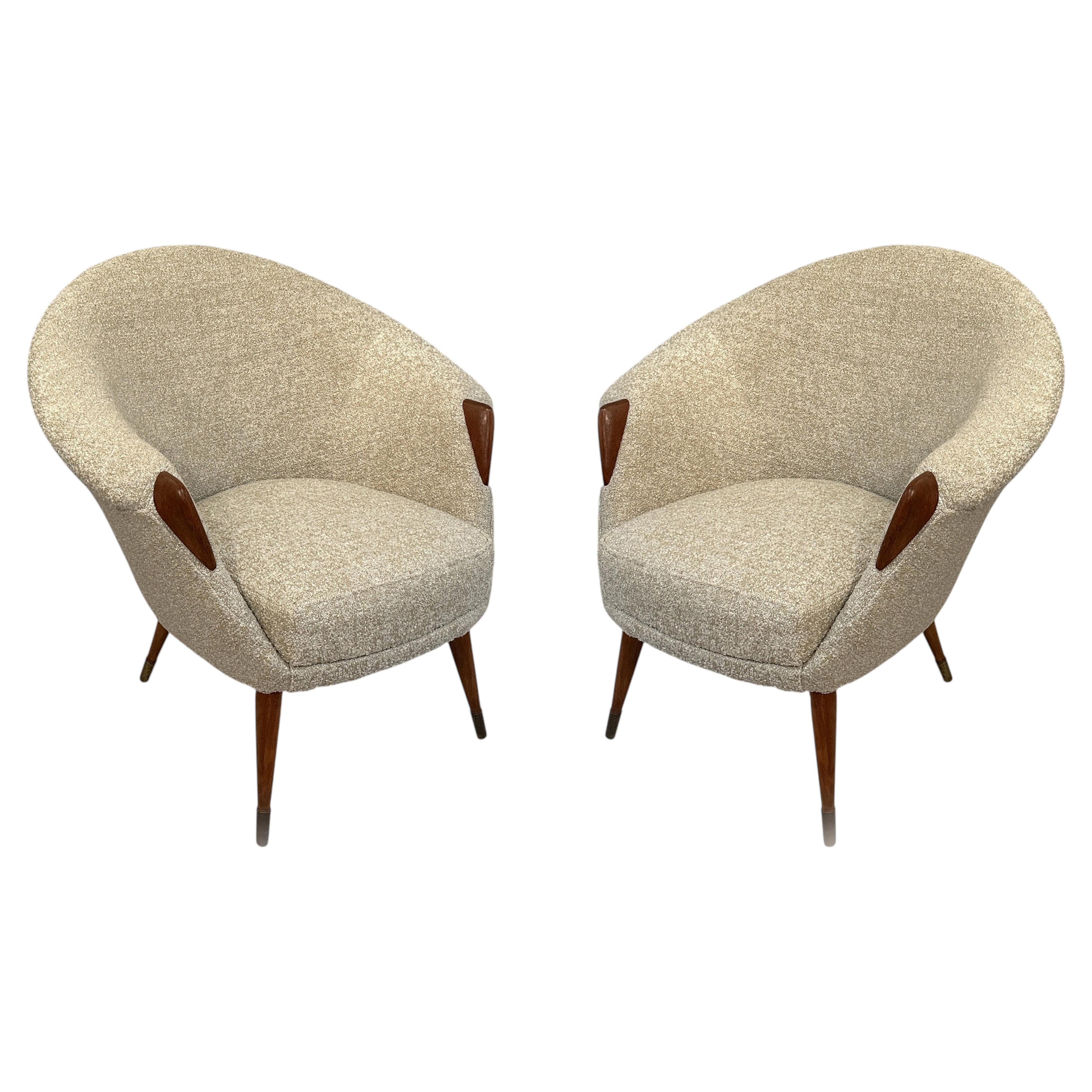 Par de sillones daneses de los años 50 atribuidos a Nanna Ditzel, de bouclé y madera