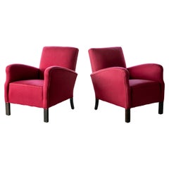 Pair of Danish 1950s Lounge Chairs in Red Wool in the Style of Fritz Hansen