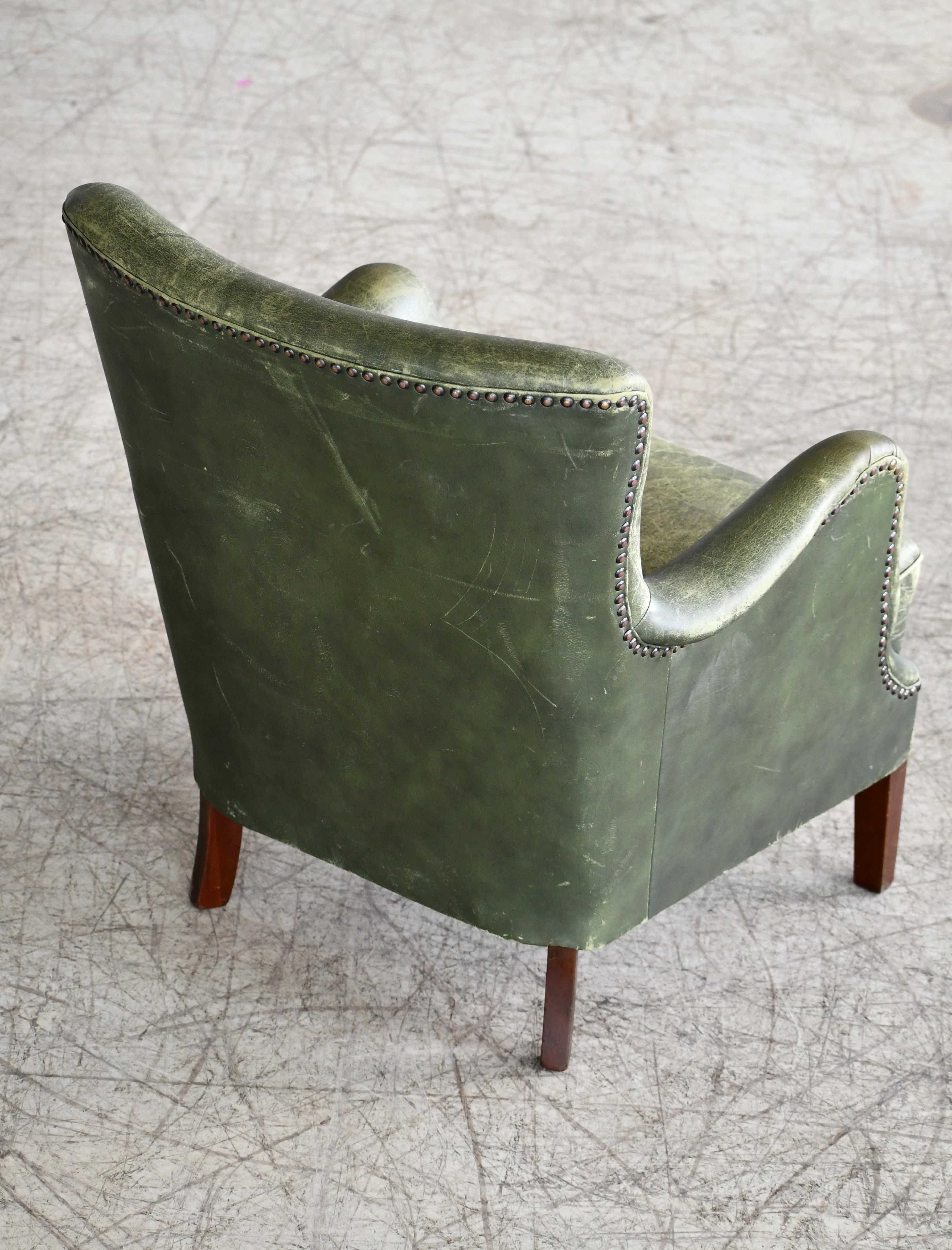 Pair of Danish 1950s Peter Hvidt Attributed Lounge Chairs Green Leather 5