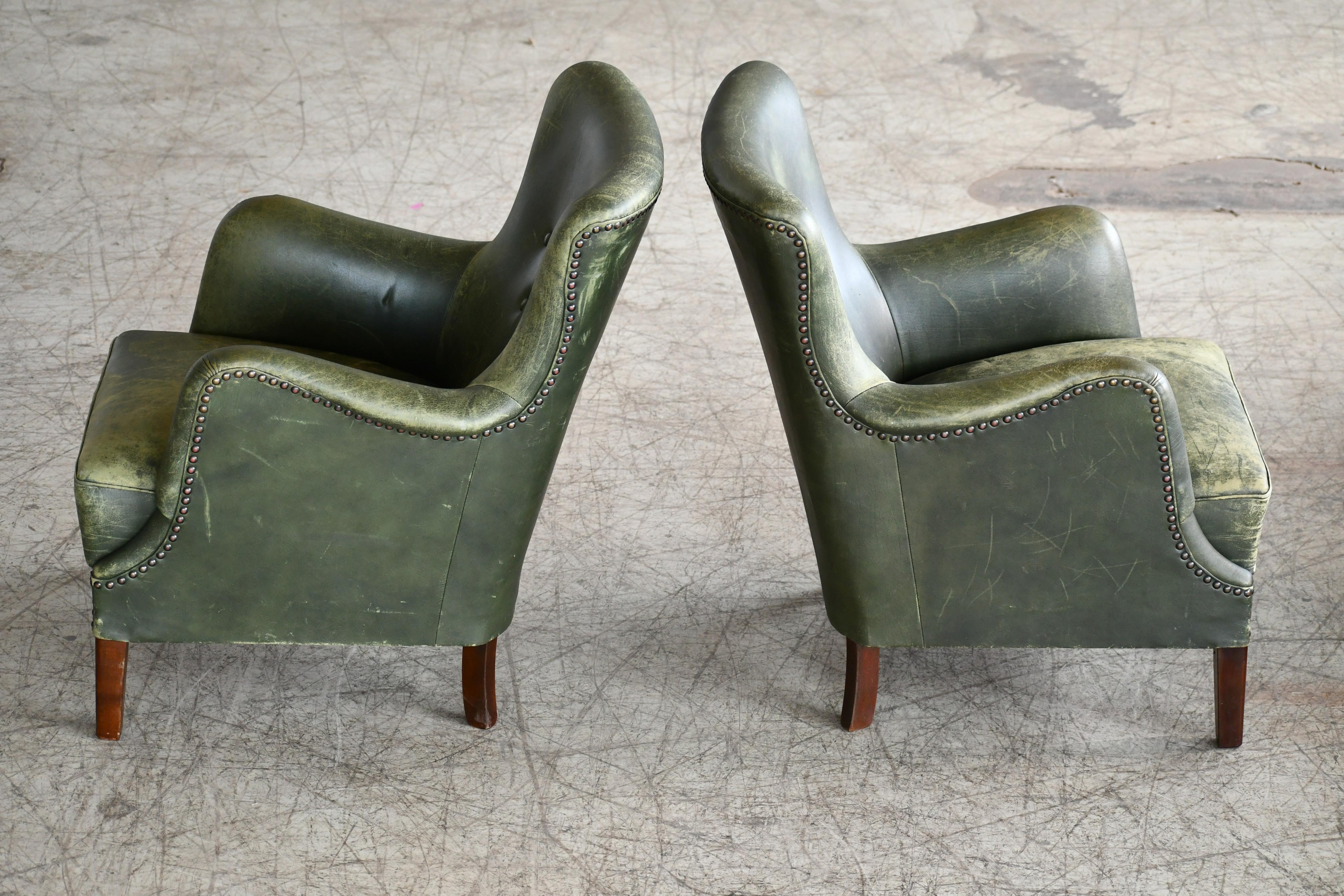 Pair of Danish 1950s Peter Hvidt Attributed Lounge Chairs Green Leather 3
