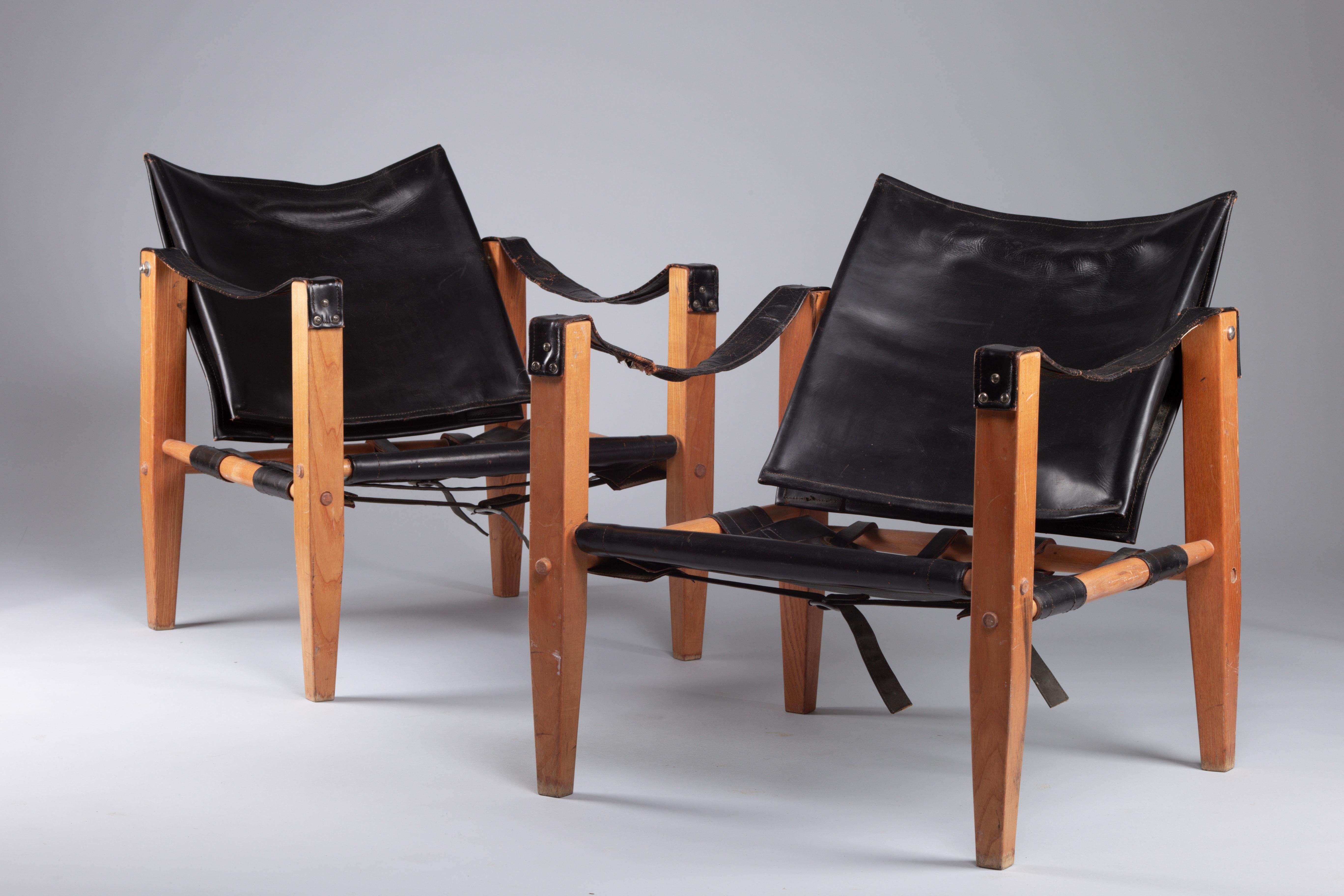 Finlandais Paire de fauteuils safari danois en cuir noir des années 1960 en vente