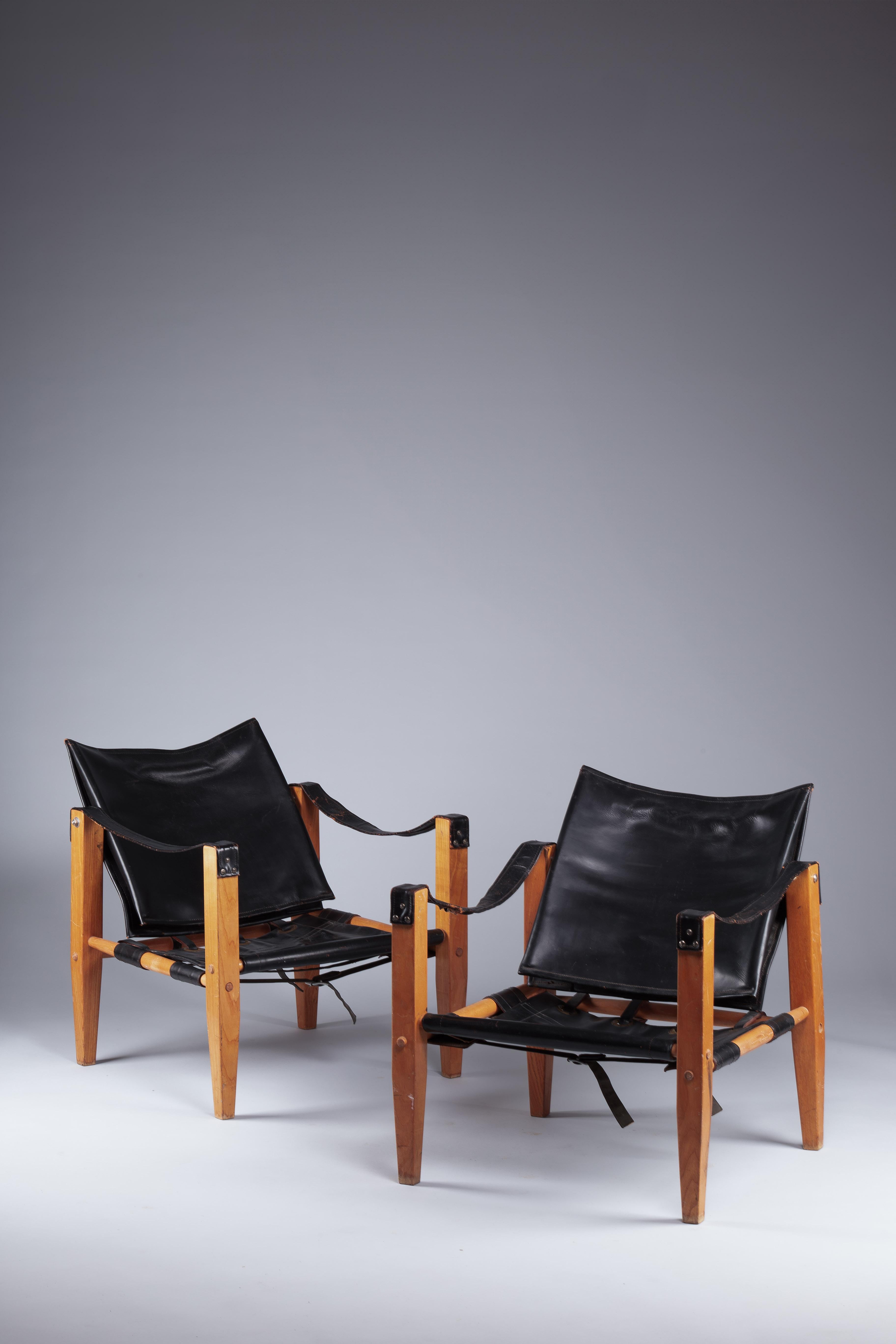 Paire de fauteuils safari danois en cuir noir des années 1960 Bon état - En vente à Turku, Varsinais-Suomi