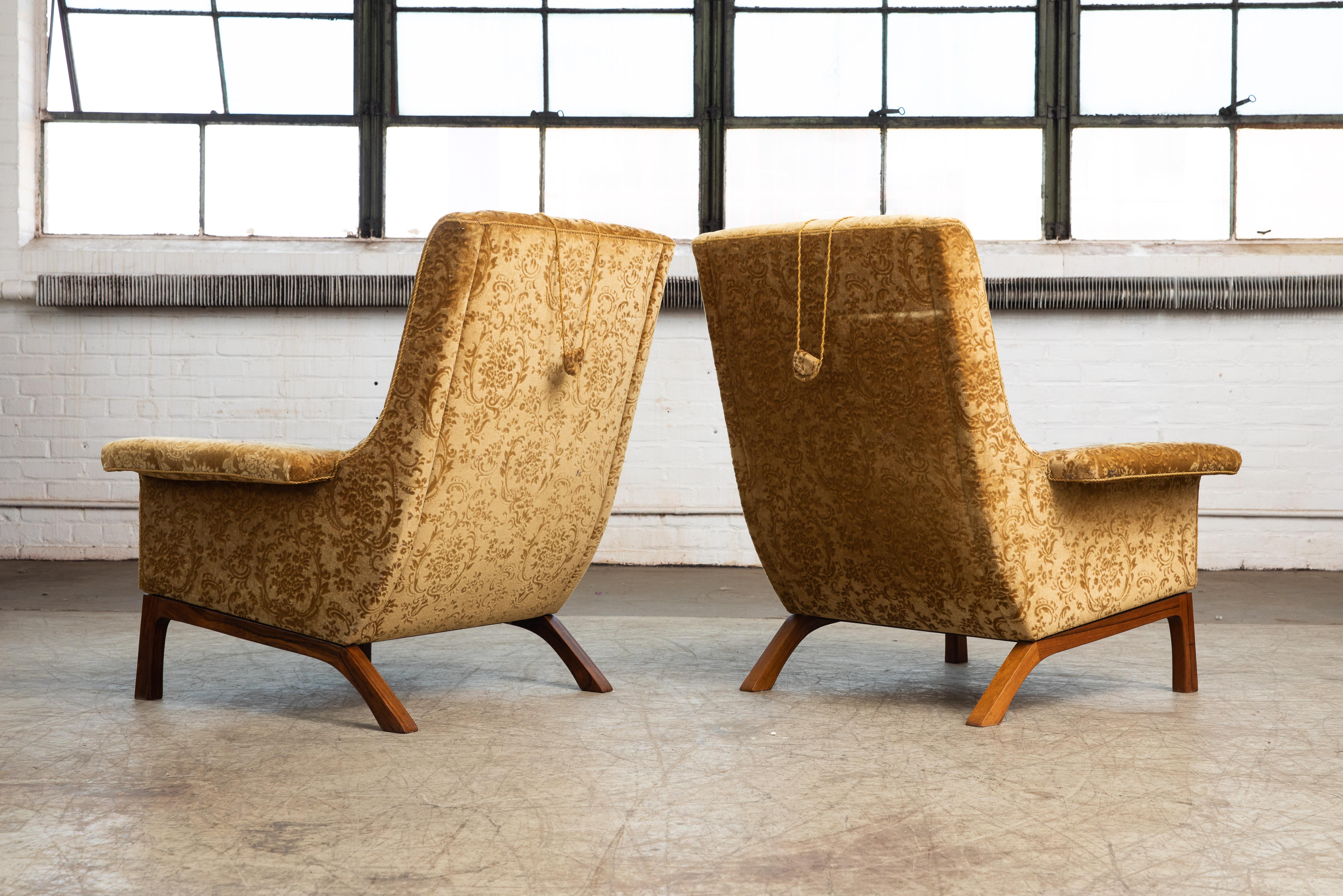 Mid-20th Century Pair of Danish 1960's DUX Style Lounge Chairs in Velvet and Rosewood