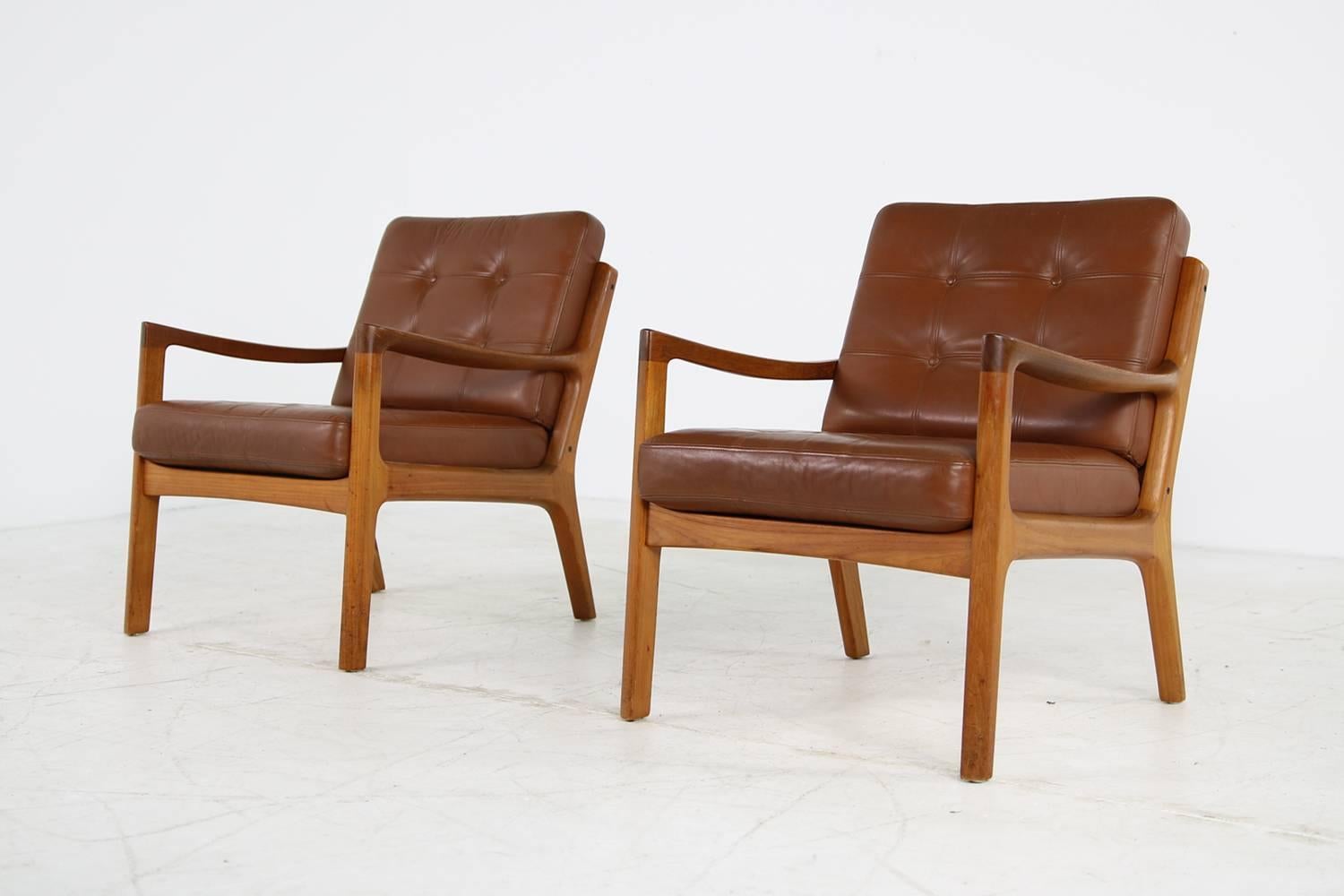 Mid-Century Modern Pair of Danish 1960s Teak and Brown Leather Lounge Easy Chairs by Ole Wanscher