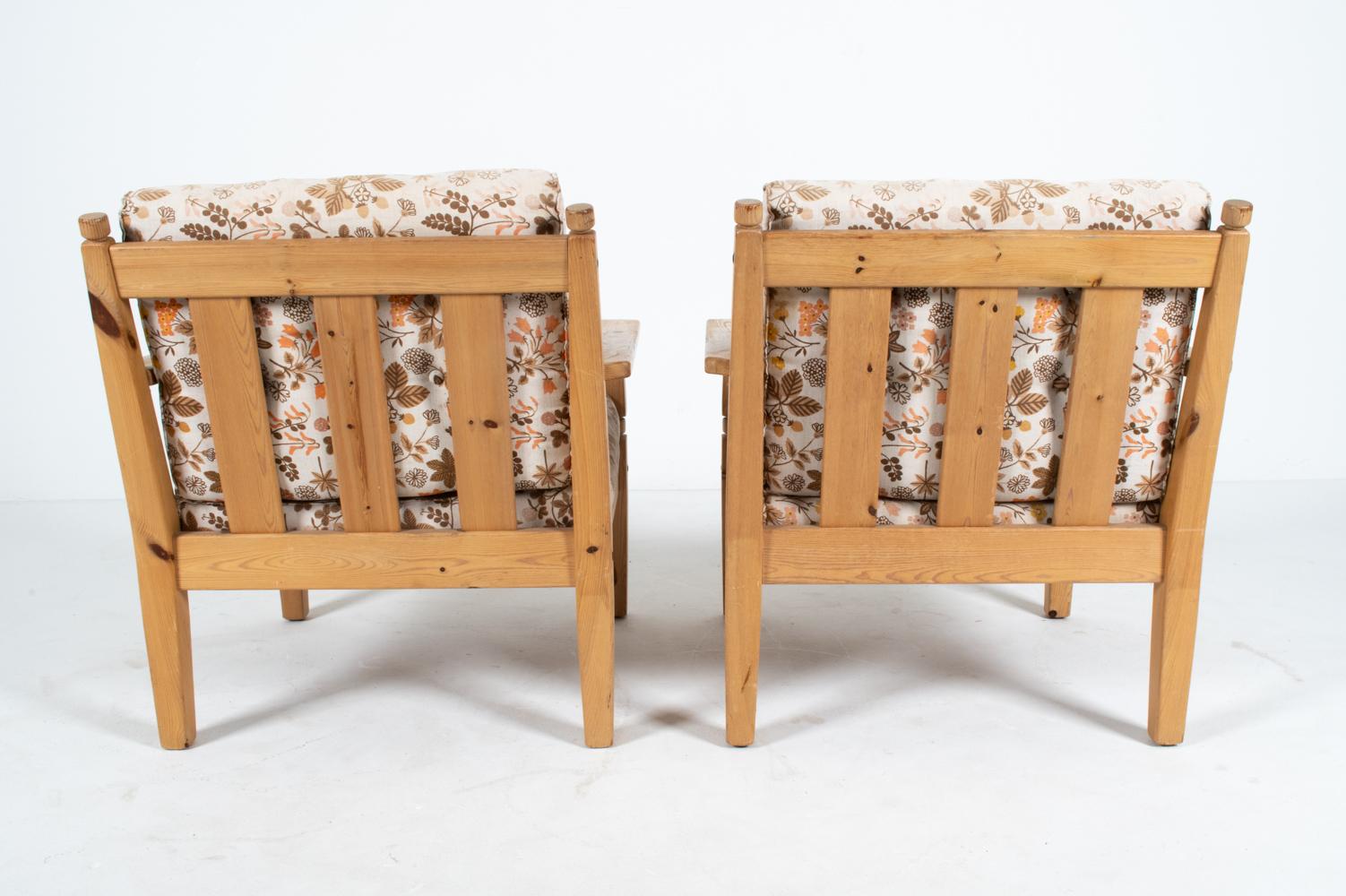 Pair of Danish 1970's Pine Lounge Chairs For Sale 4