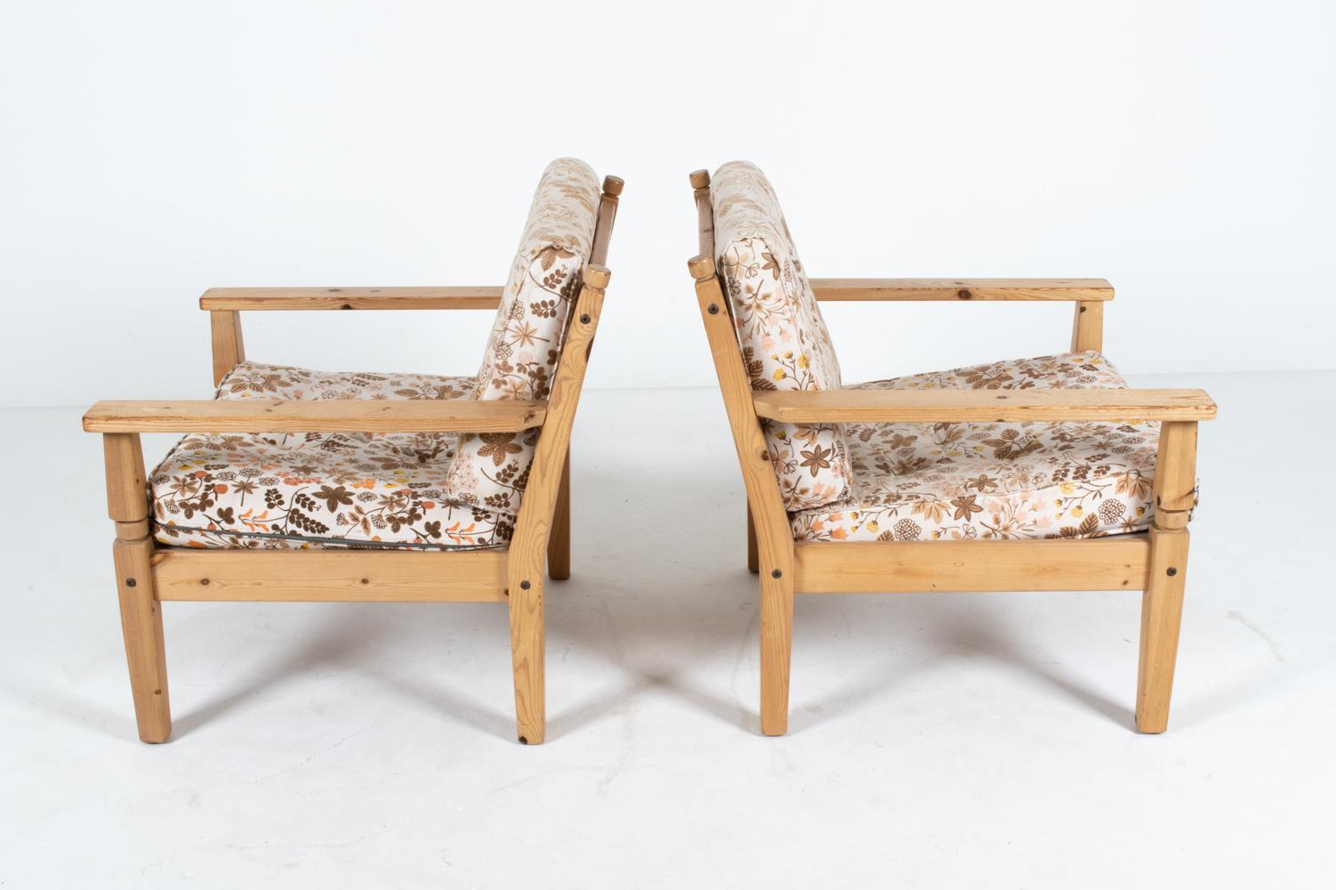 Pair of Danish 1970's Pine Lounge Chairs For Sale 7
