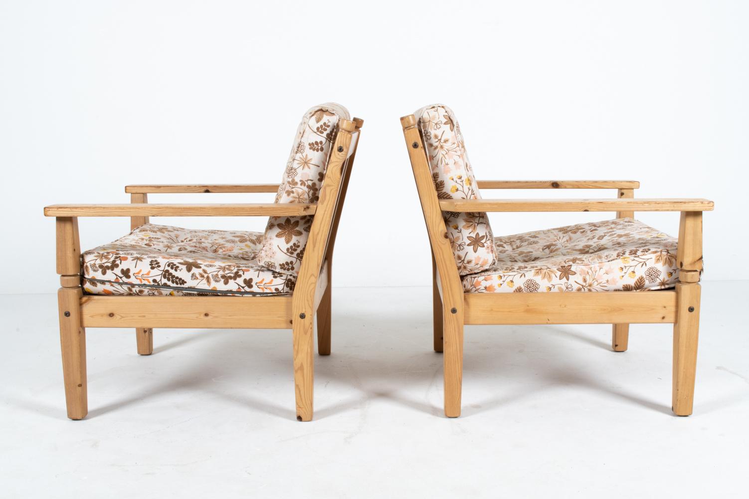 Pair of Danish 1970's Pine Lounge Chairs For Sale 8