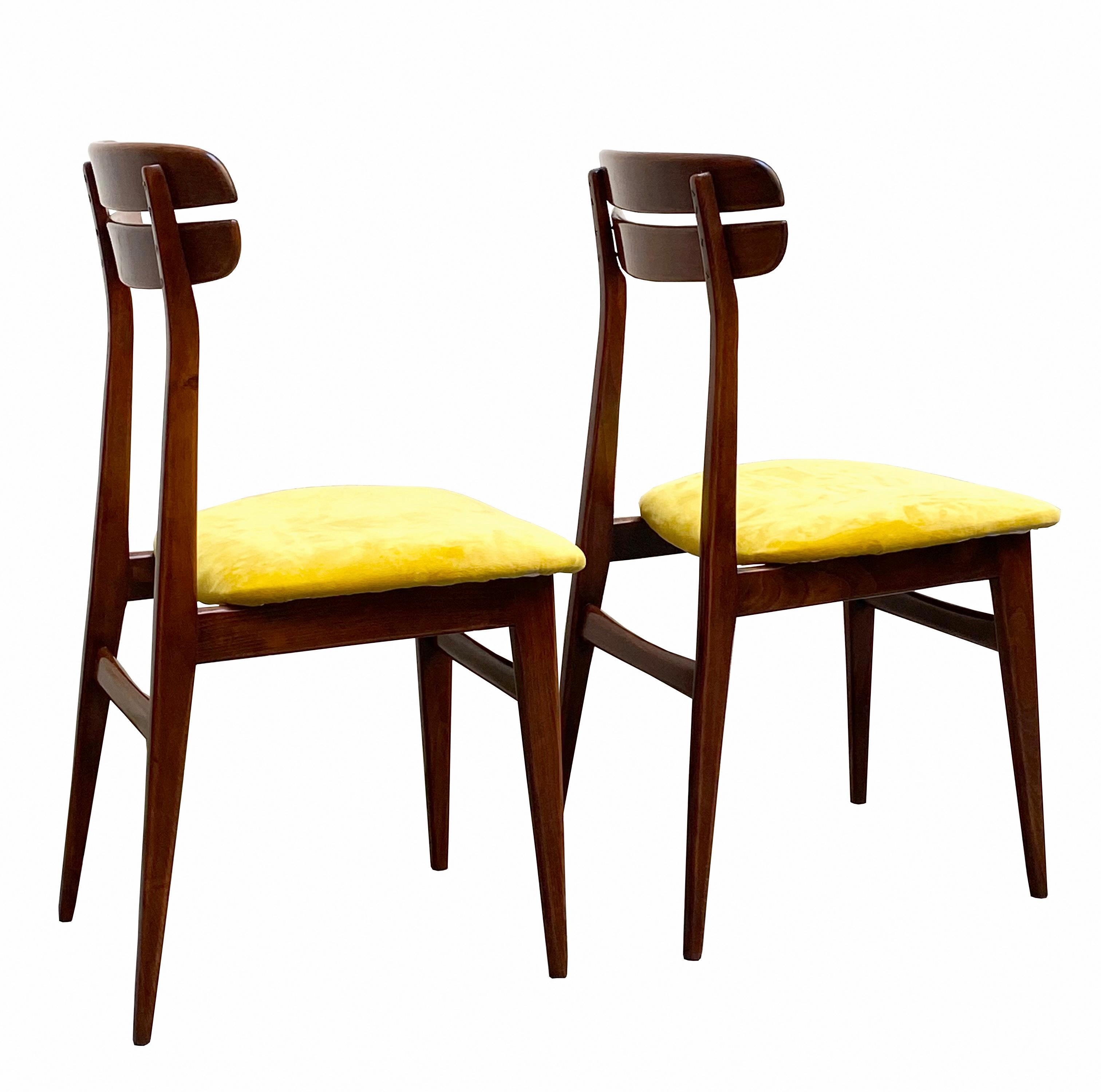 Mid-Century Modern Pair of Danish 60s Design Chairs For Sale