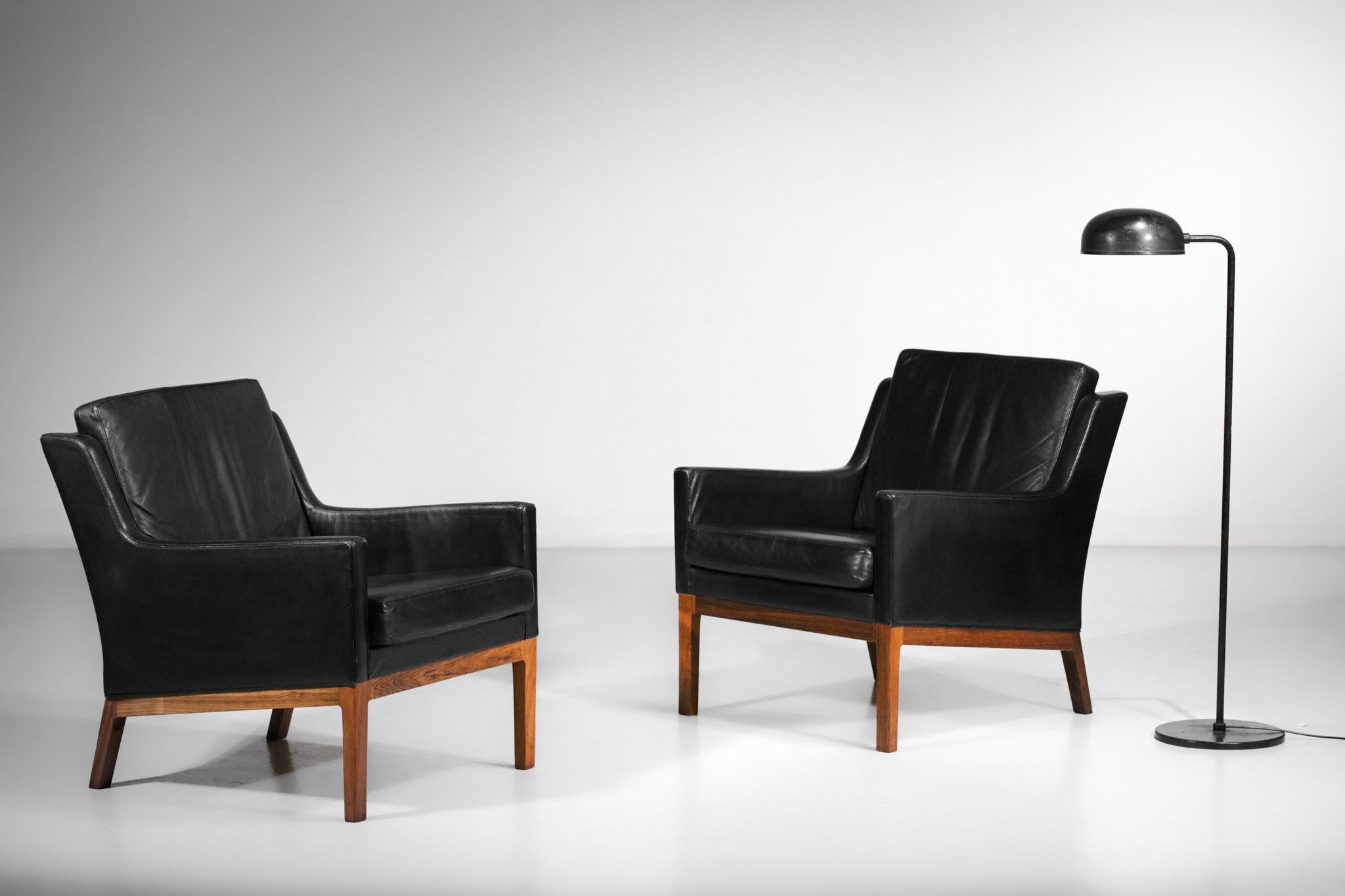 Mid-Century Modern Pair of Danish Armchair from the 70's in Black Leather Kai Lyngfeldt Larsen G123