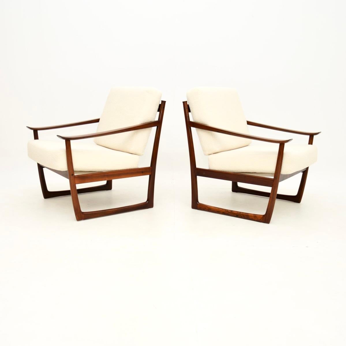 Mid-Century Modern Pair of Danish Armchairs by Peter Hvidt and Orla Mølgaard-Nielsen For Sale