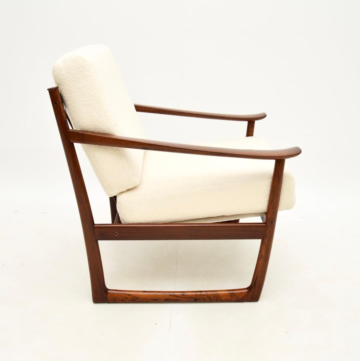 Pair of Danish Armchairs by Peter Hvidt and Orla Mølgaard-Nielsen For Sale 1