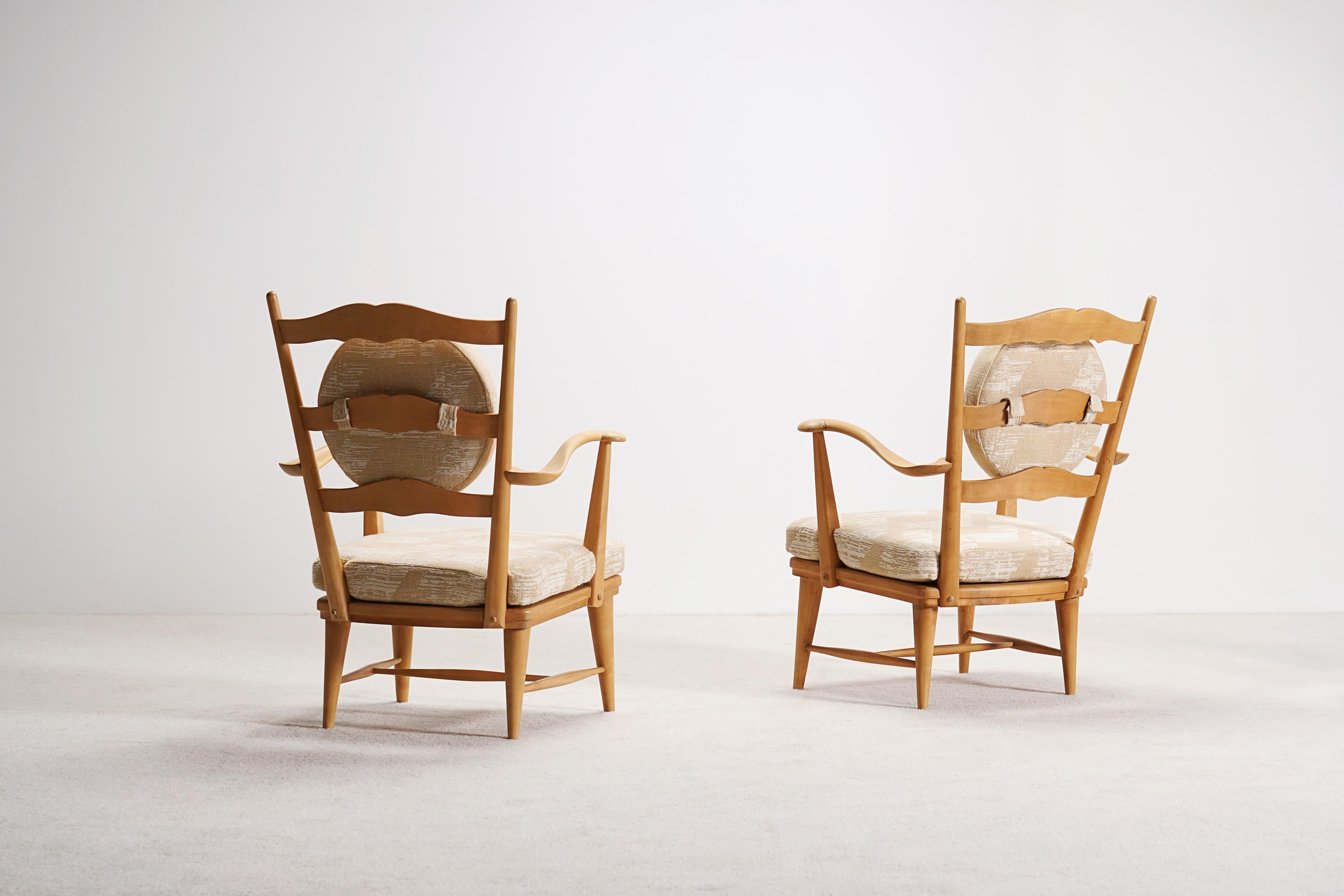 Scandinave moderne Paire de fauteuils danois. Circa 1940. Rembourrage neuf. en vente