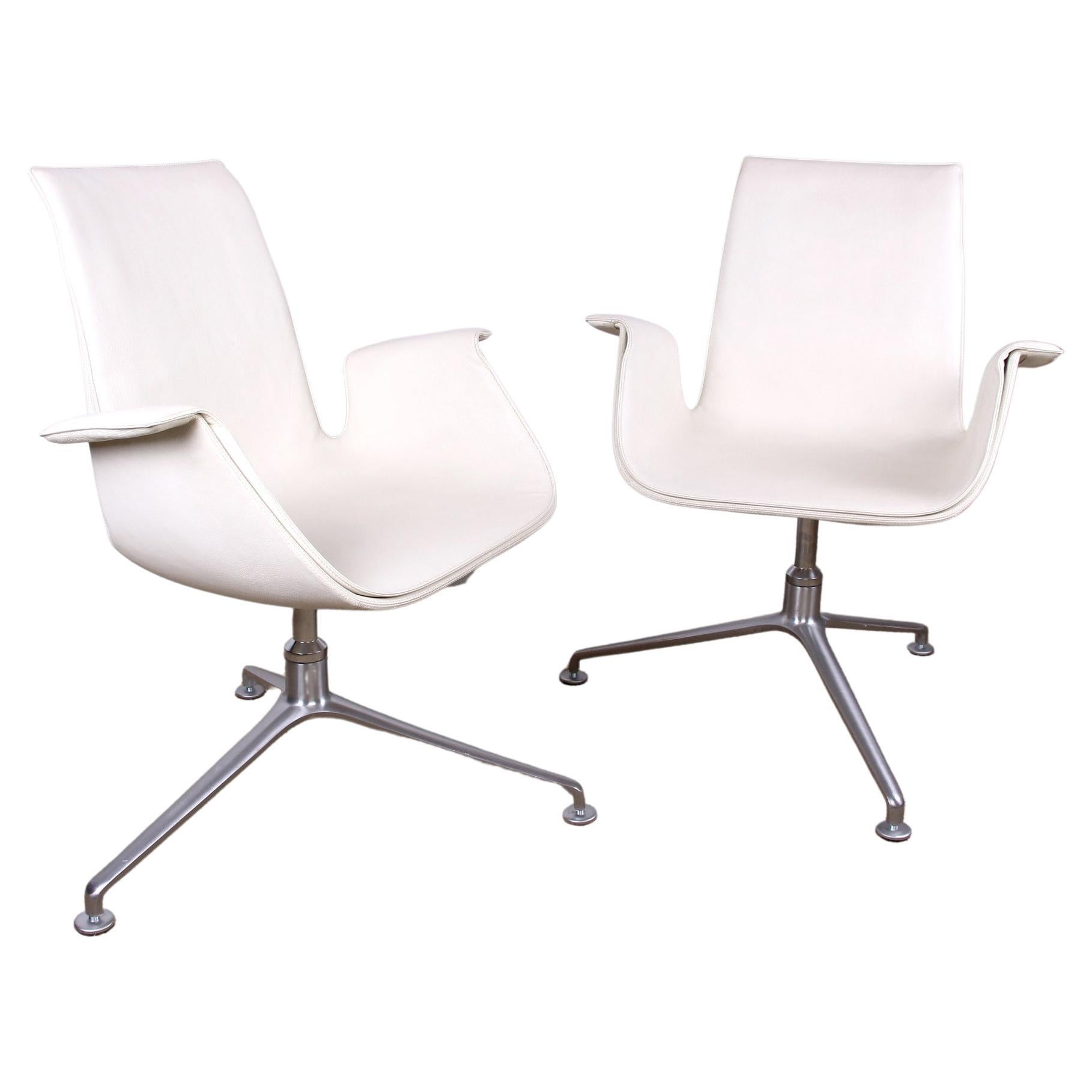 Pair of Danish Armchairs in Leather and Steel, model FK 6725 by Preben Fabricius For Sale