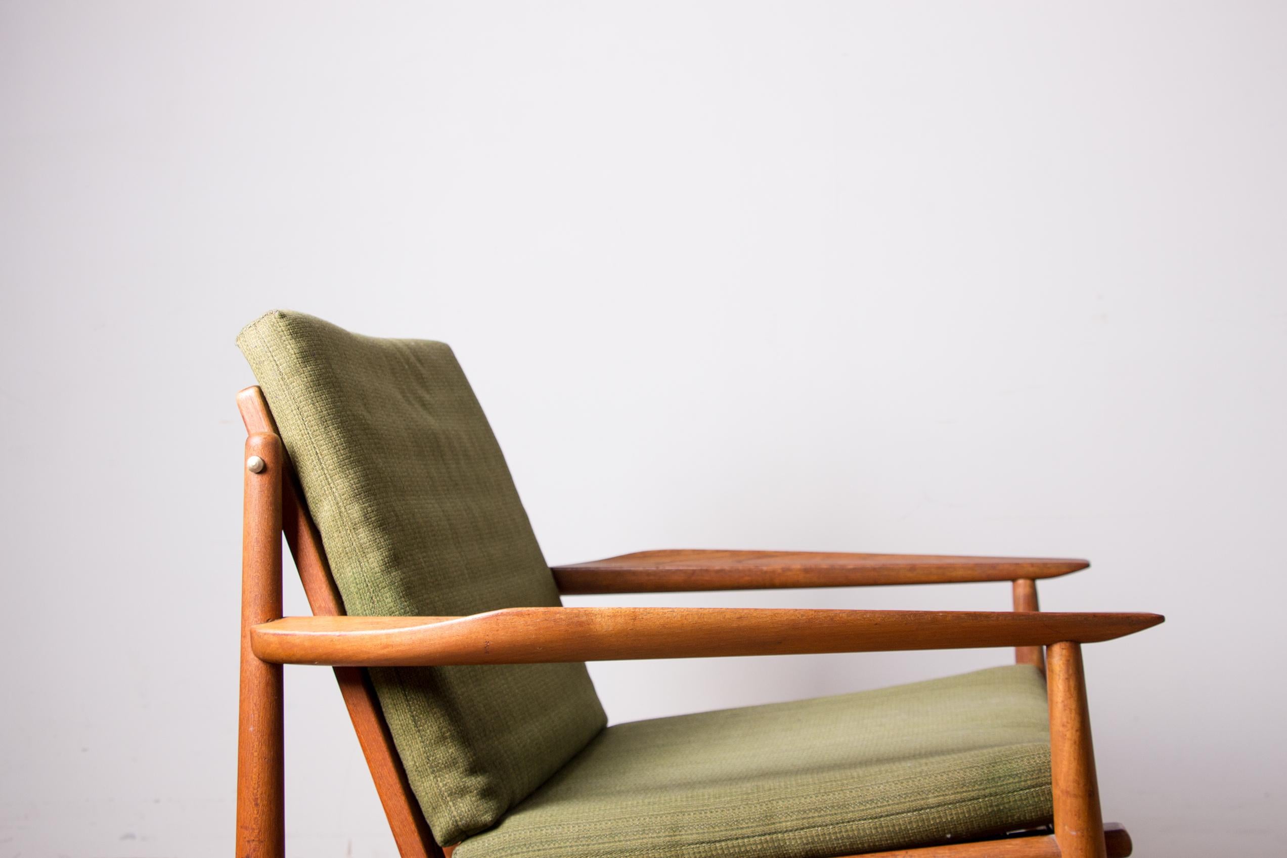 Pair of Danish armchairs Teak, Brass Fabric, model F315, Arne Vodder/Glostrup. 7