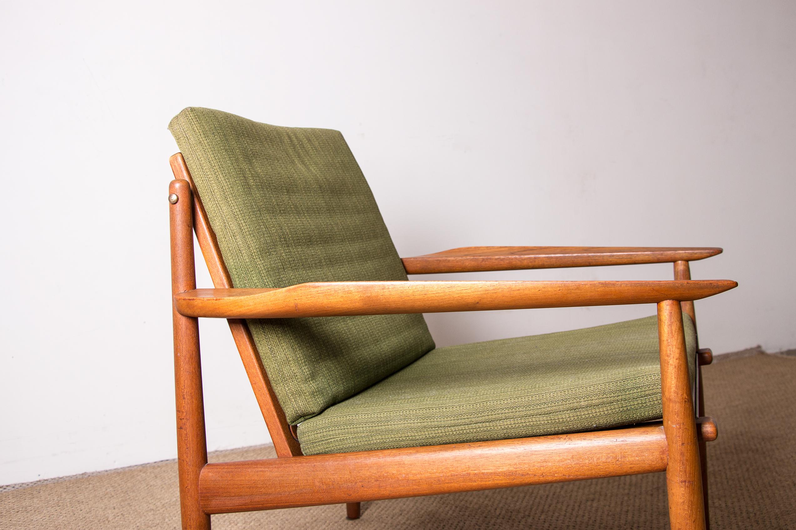Pair of Danish armchairs Teak, Brass Fabric, model F315, Arne Vodder/Glostrup. 3