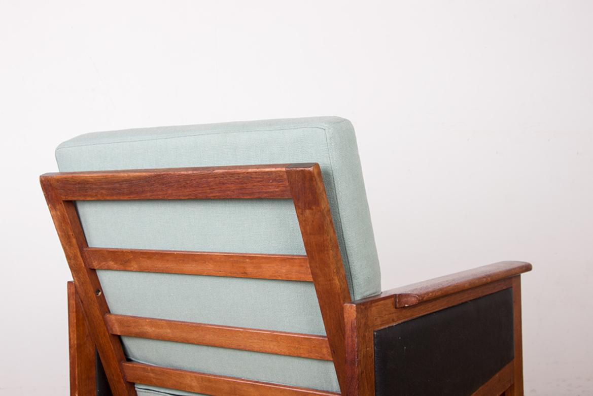 Paire de fauteuils danois, teck, tissu et cuir, modèle Capella Illum Wikkelso en vente 7