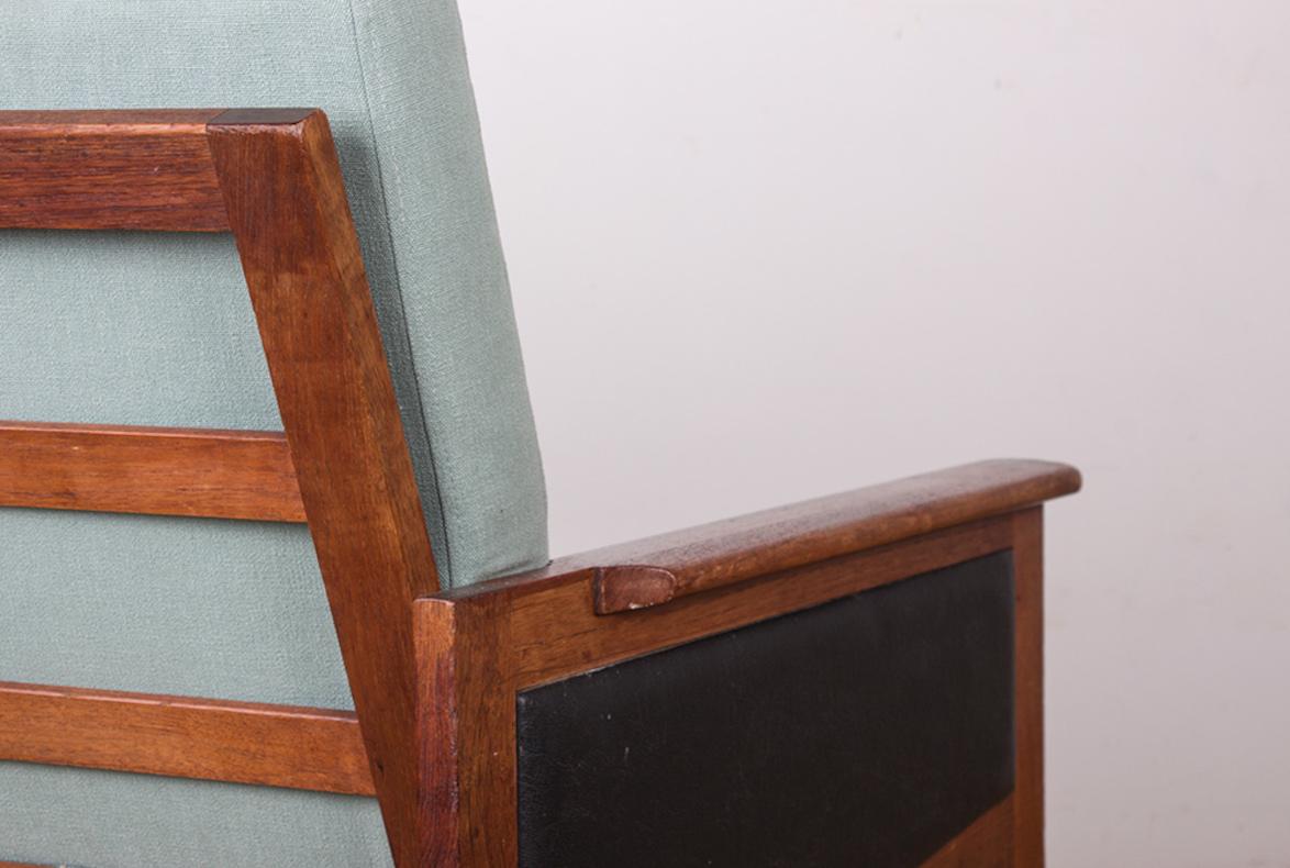 Paire de fauteuils danois, teck, tissu et cuir, modèle Capella Illum Wikkelso en vente 8