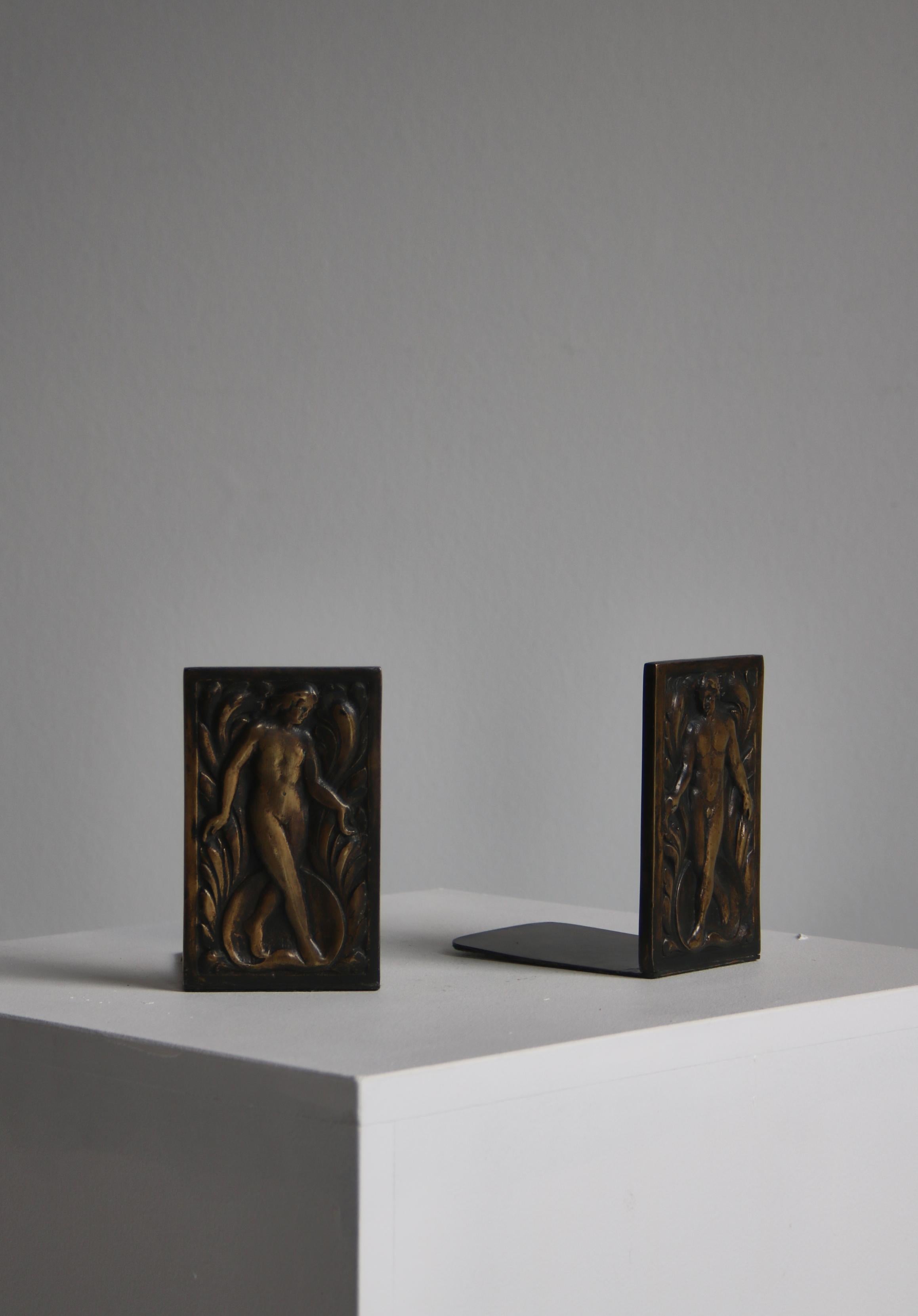 Mid-20th Century Pair of Danish Art Deco Bronze Bookends with Man & Woman Figures 