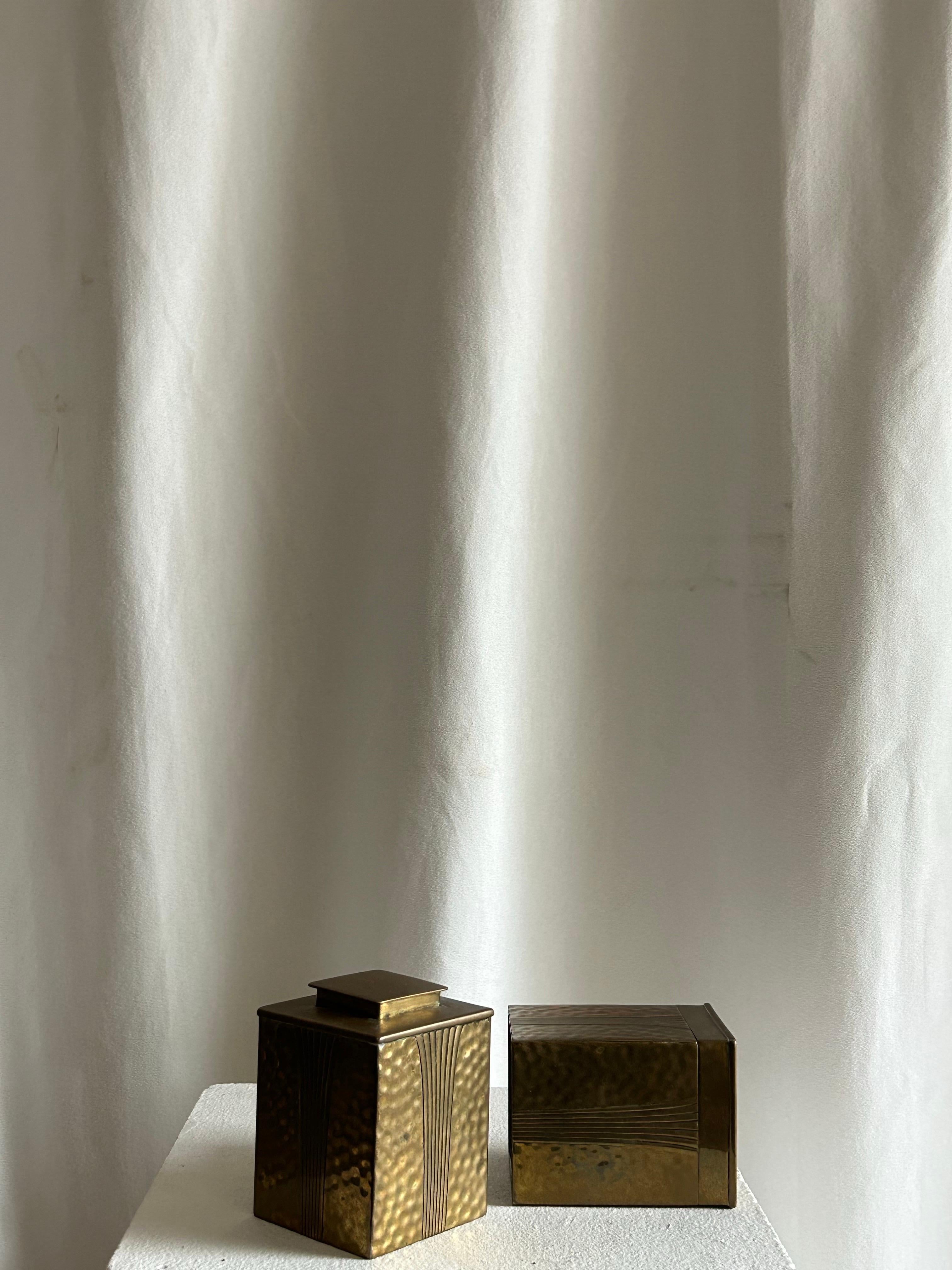 Pair of Danish Art Deco Hammered Brass Boxes, circa 1920 For Sale 1