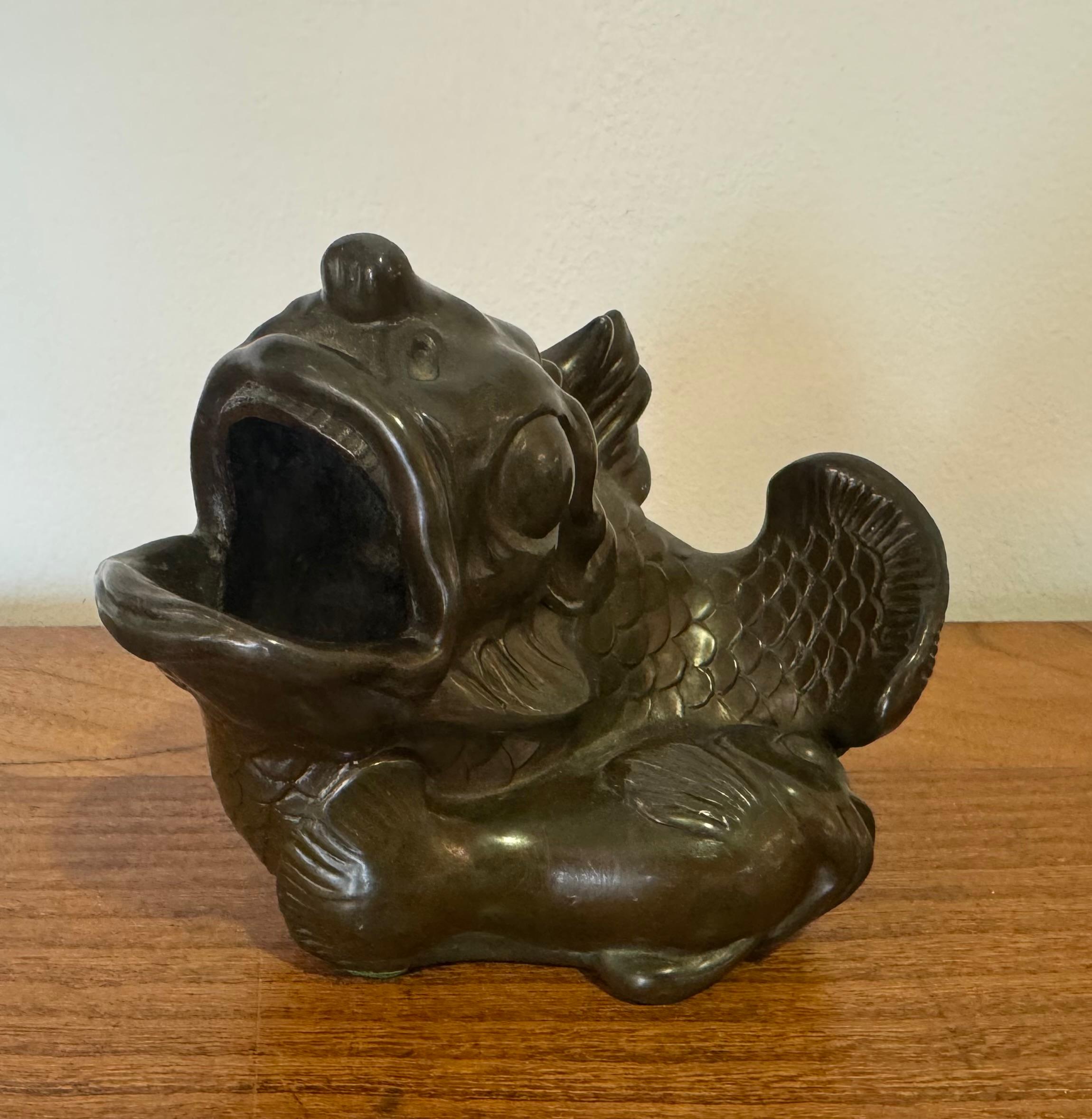 Coppia di pesci combattenti danesi Art Deco Just Andersen 1920 In condizioni ottime in vendita a New York, NY