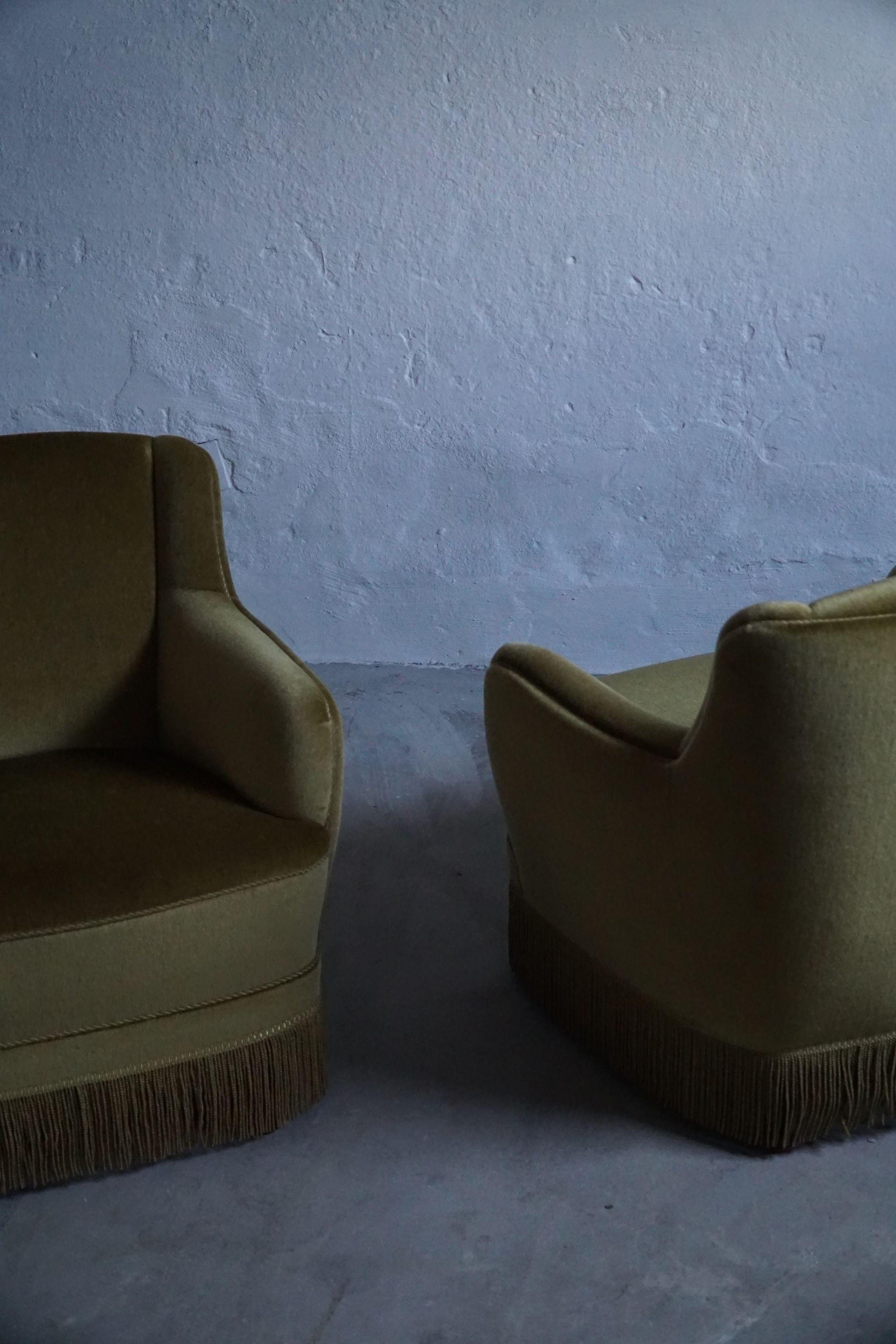 Pair of Danish Art Deco Lounge Chairs in Green Velvet, 1940s 4