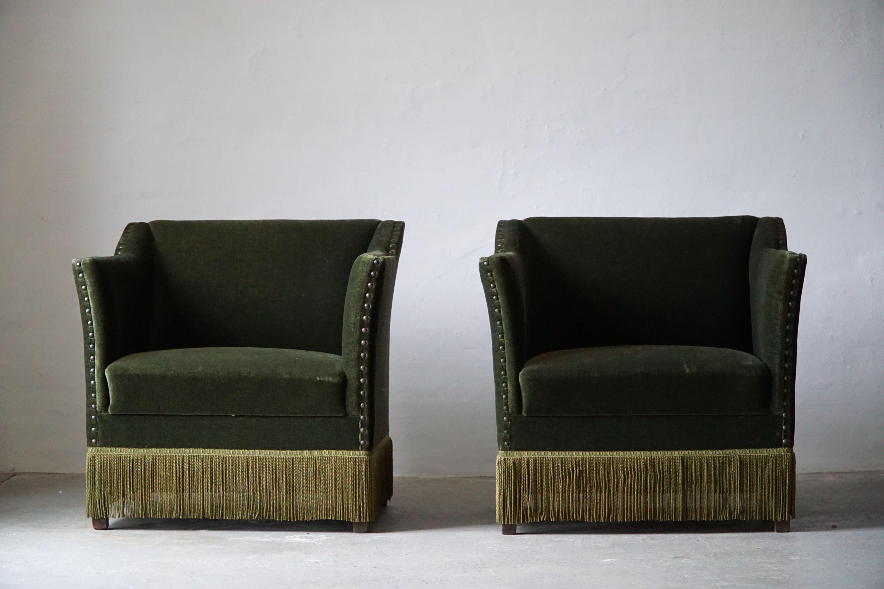 Scandinavian Modern Pair of Danish Art Deco Lounge Chairs in the Style of Kaj Gottlob, 1930s