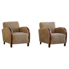 Paar dänische Art-Déco-Loungesessel, neu gepolstert, Lammfell und Birke, 1930er Jahre