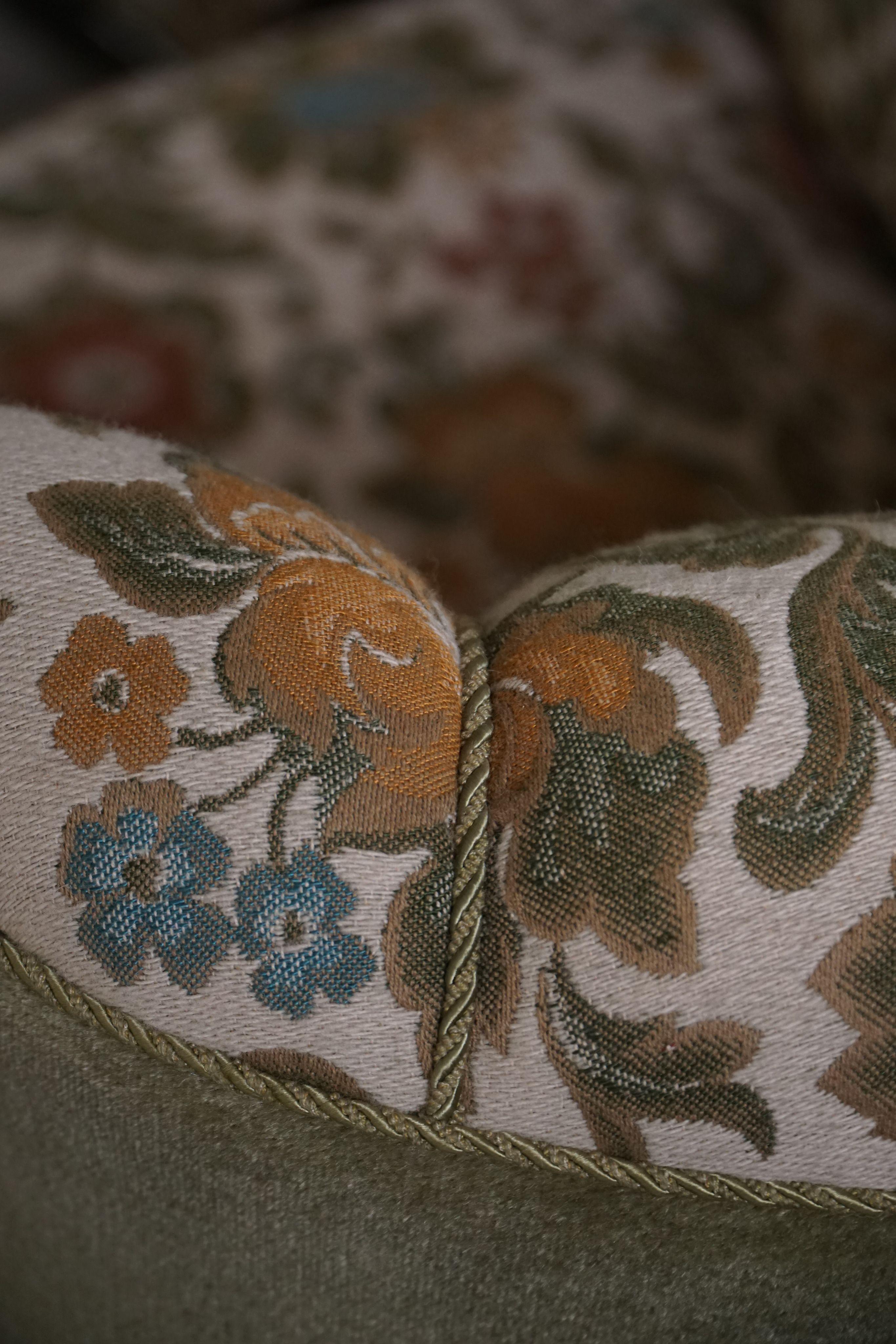 Pair of Danish Art Nouveau Easy Chairs in Floral Embroidered Velour, 1920s For Sale 3
