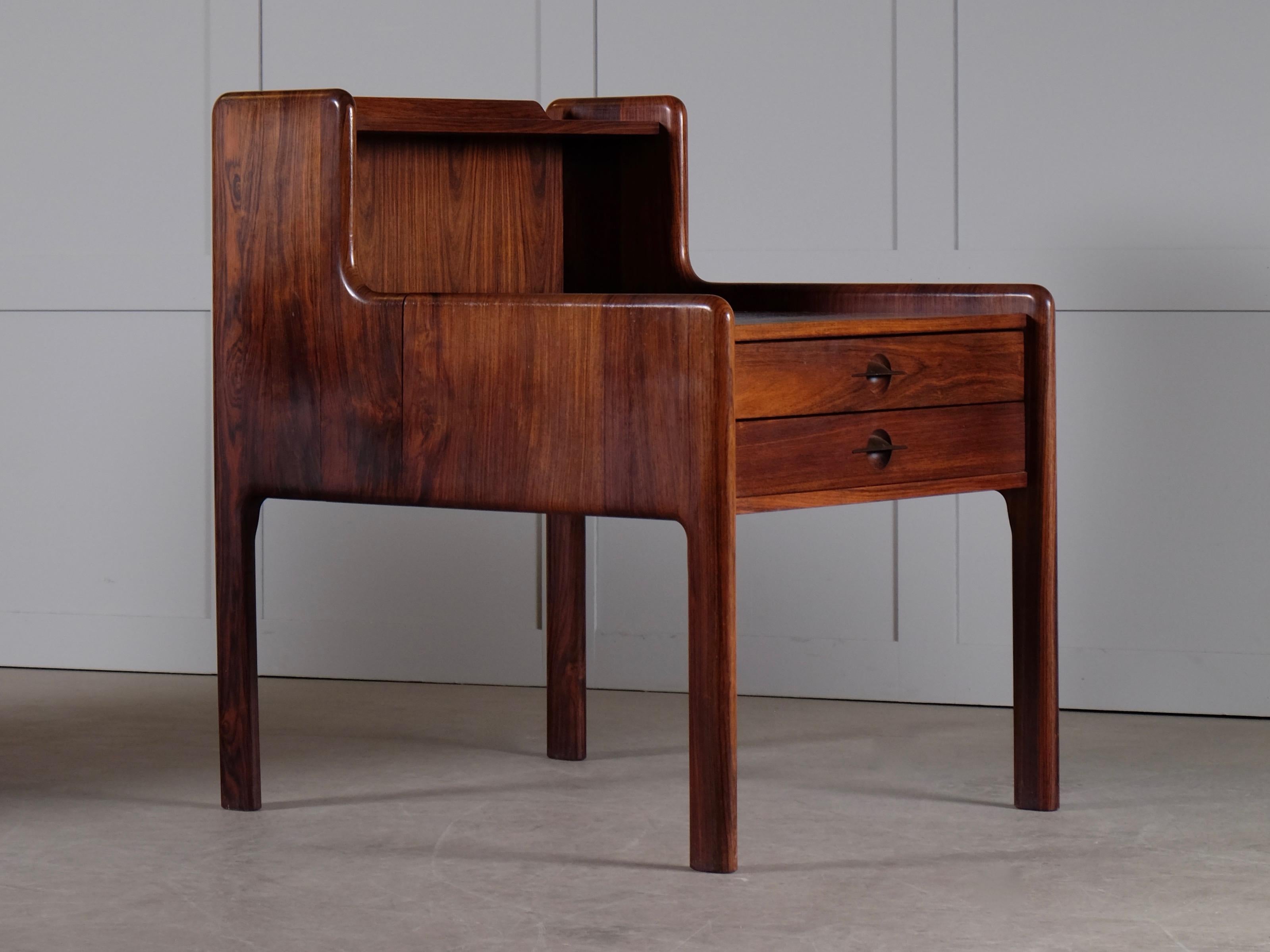 Scandinavian Modern Pair of Danish Bedside Tables in Rosewood, 1960s