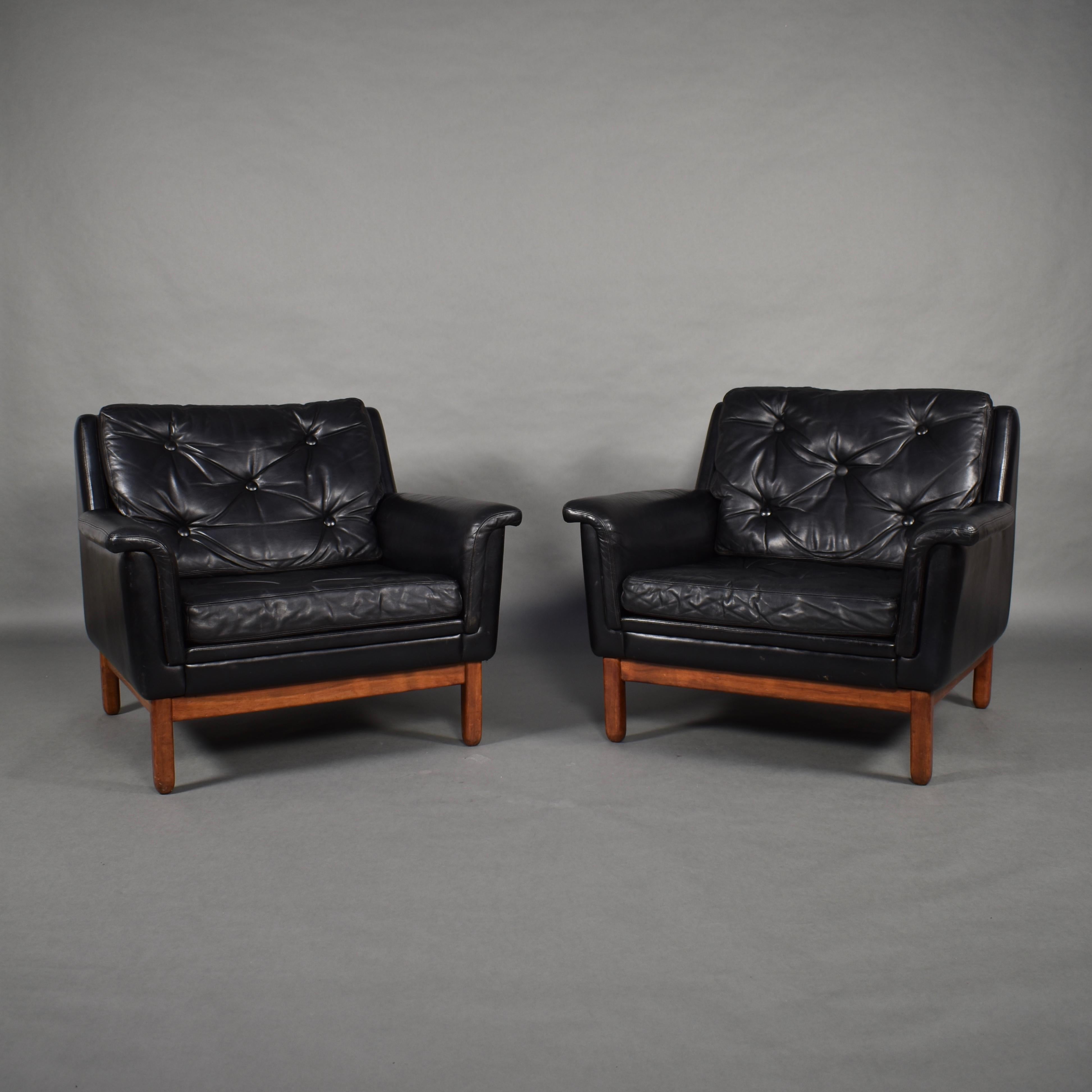 Scandinavian Modern Pair of Danish Black Leather Club Lounge Chairs, circa 1950