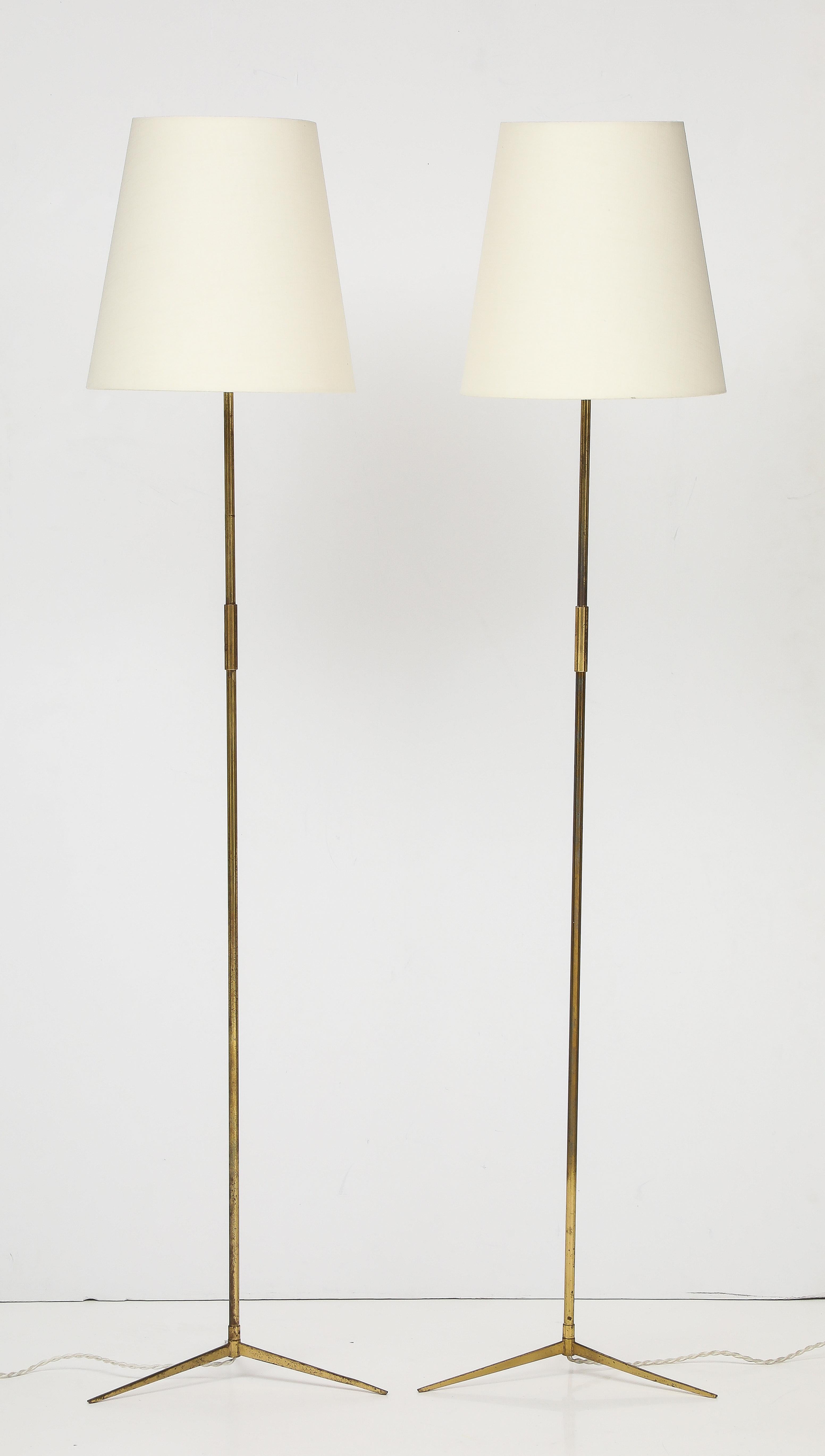 Paire de danois  Lampadaires - Laiton en vente 4