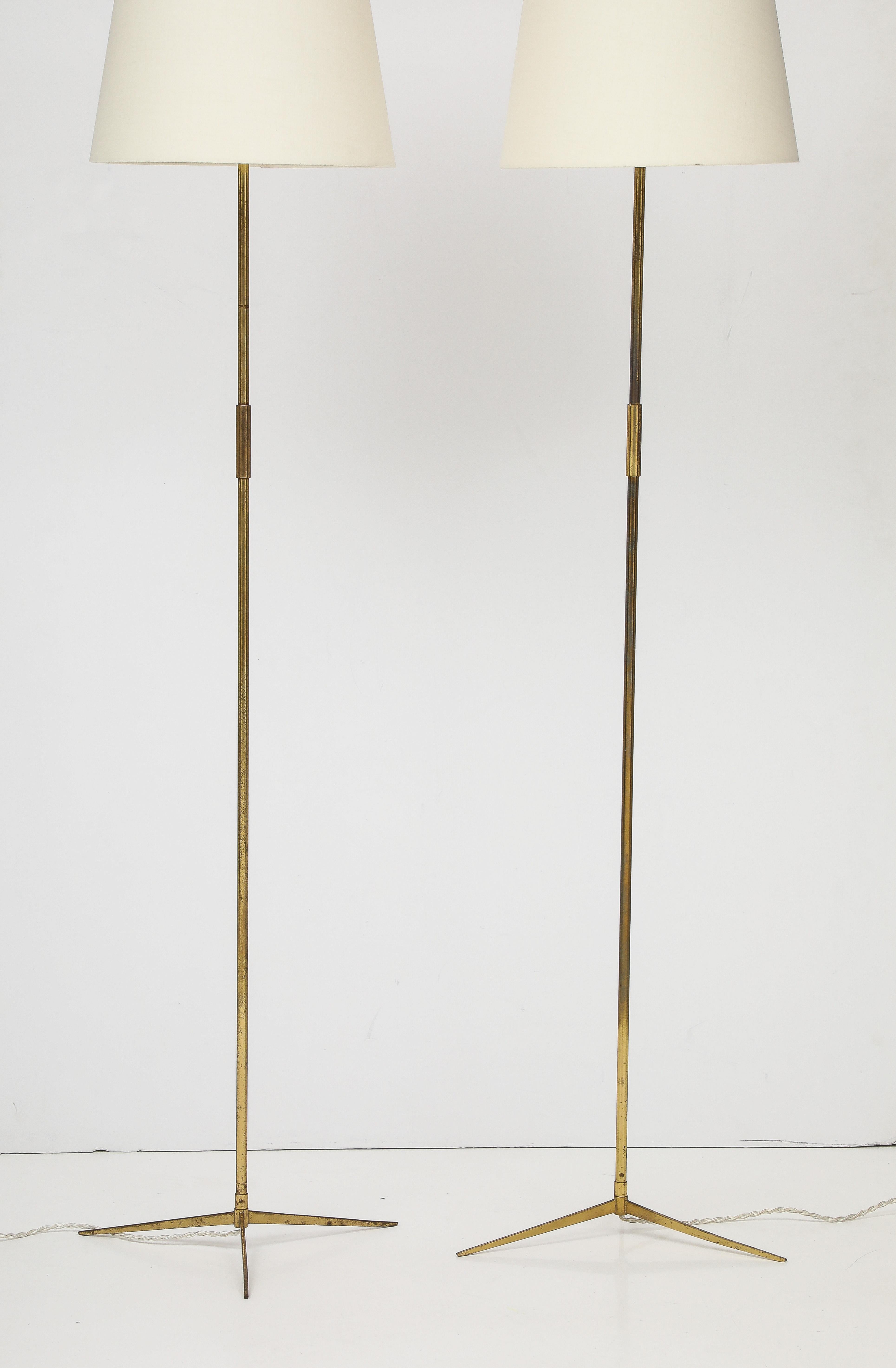 Paire de danois  Lampadaires - Laiton en vente 3