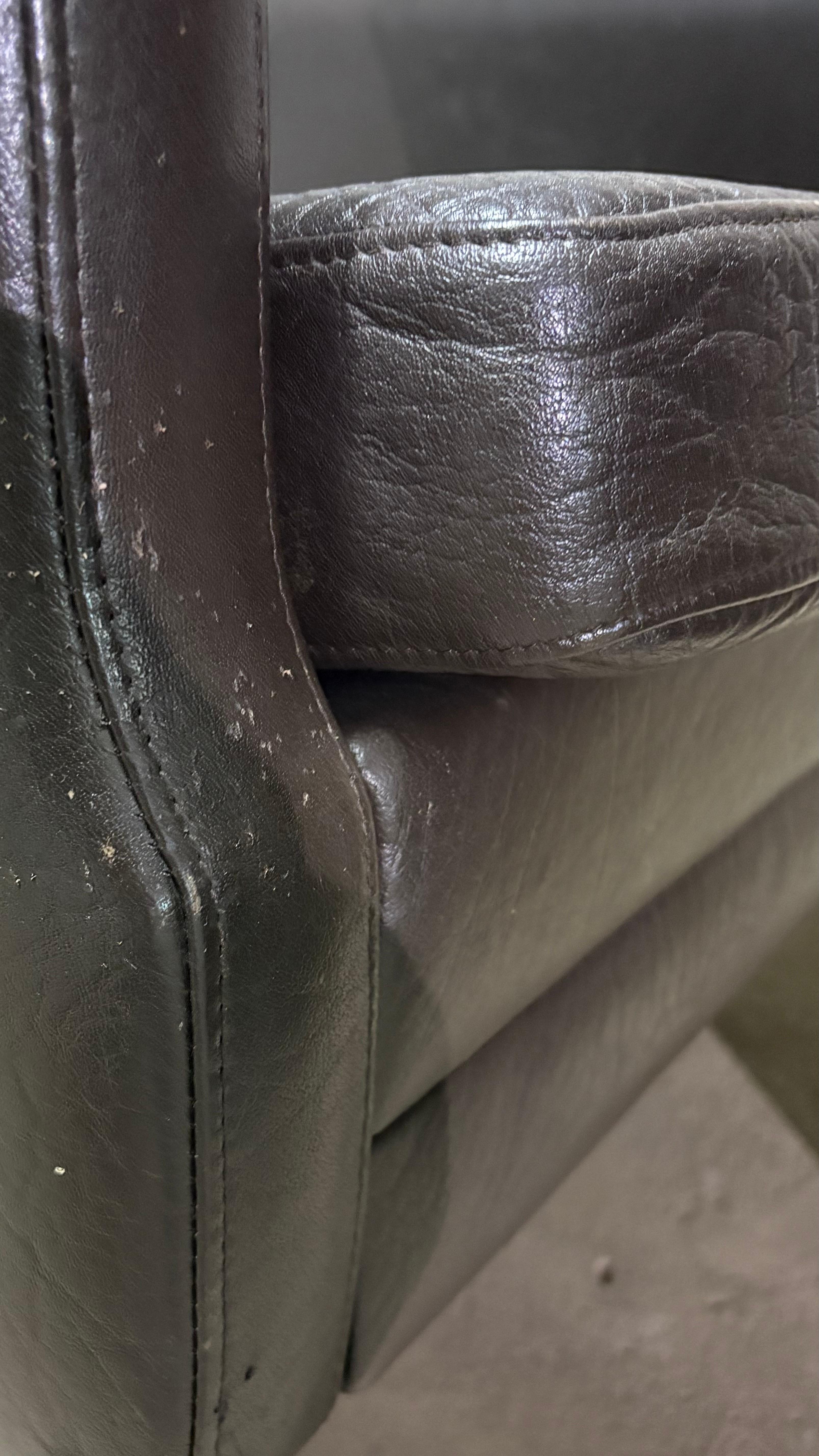 Paire de fauteuils club danois en cuir brun en vente 9