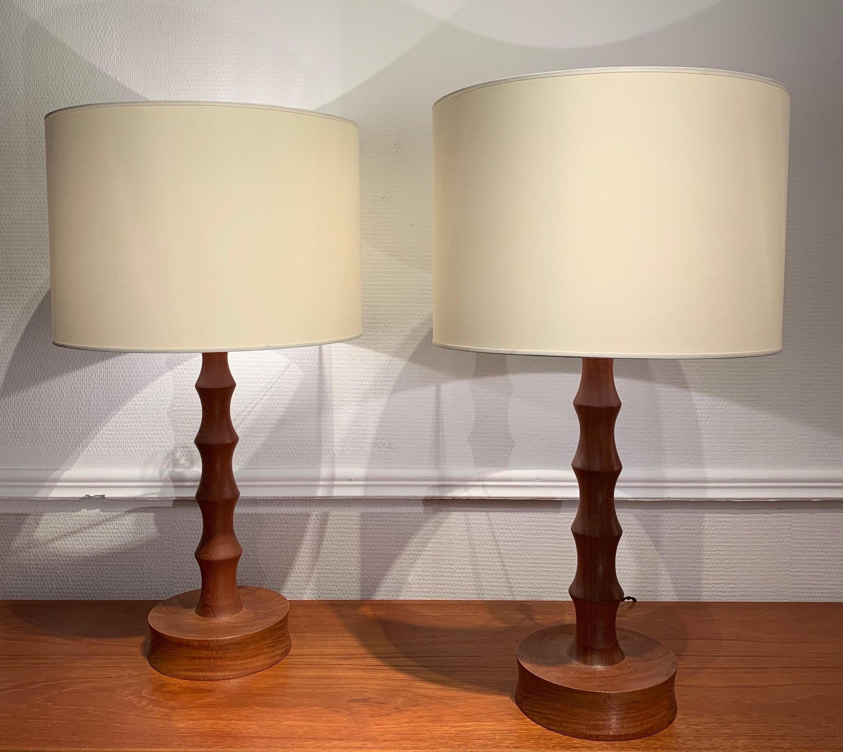 Pair of Danish Brutalist Wood Table Lamps, 1970s In Good Condition In Brussels, BE
