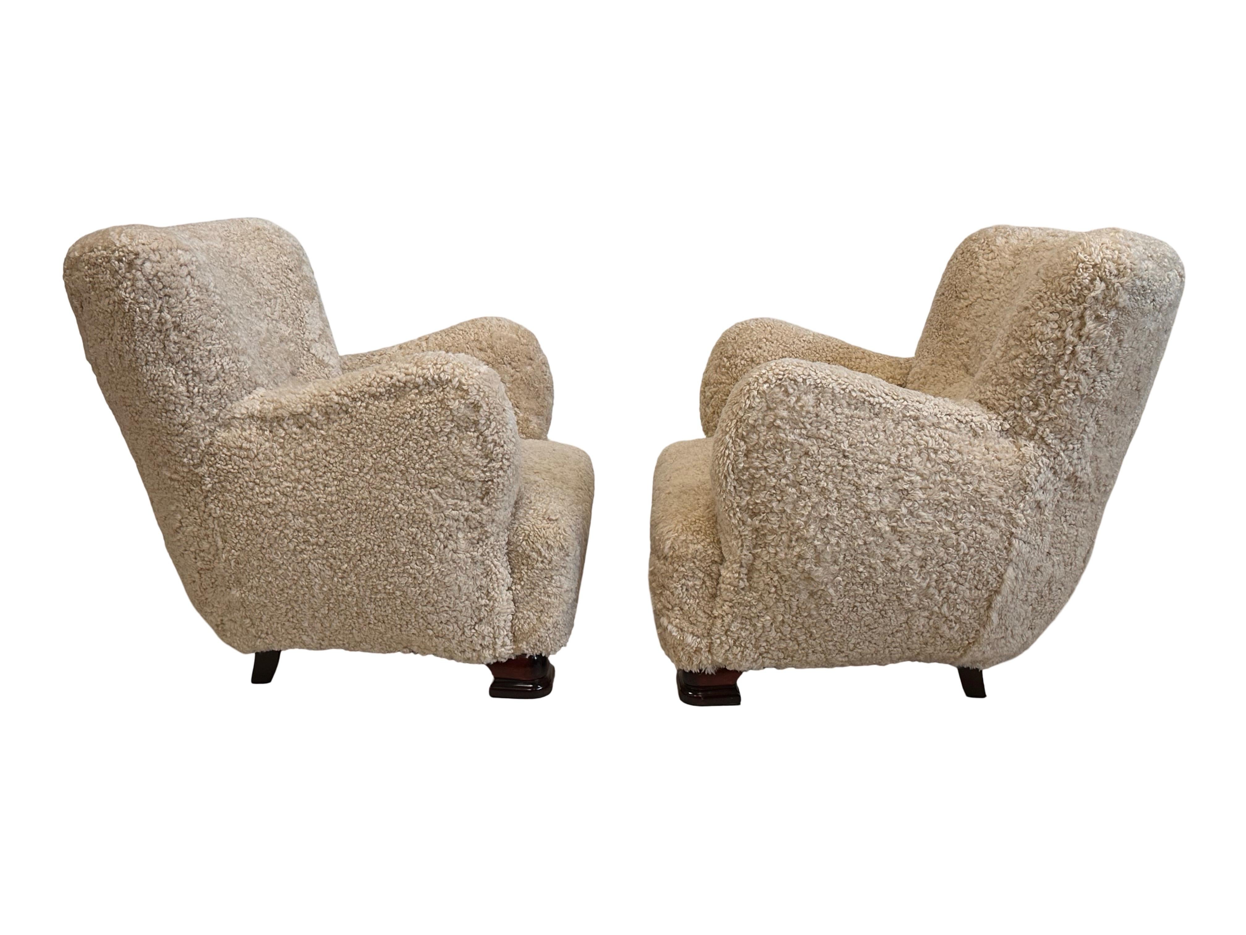 Danois Paire de chaises longues d'ébéniste danois en vente