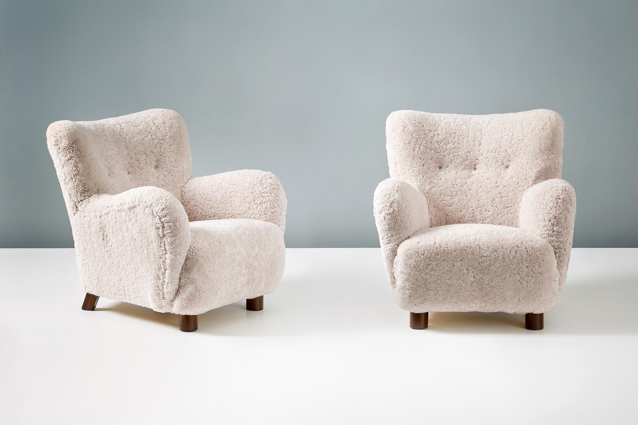 Pair of Danish Cabinetmaker 1940s Sheepskin Armchairs In Good Condition In London, GB