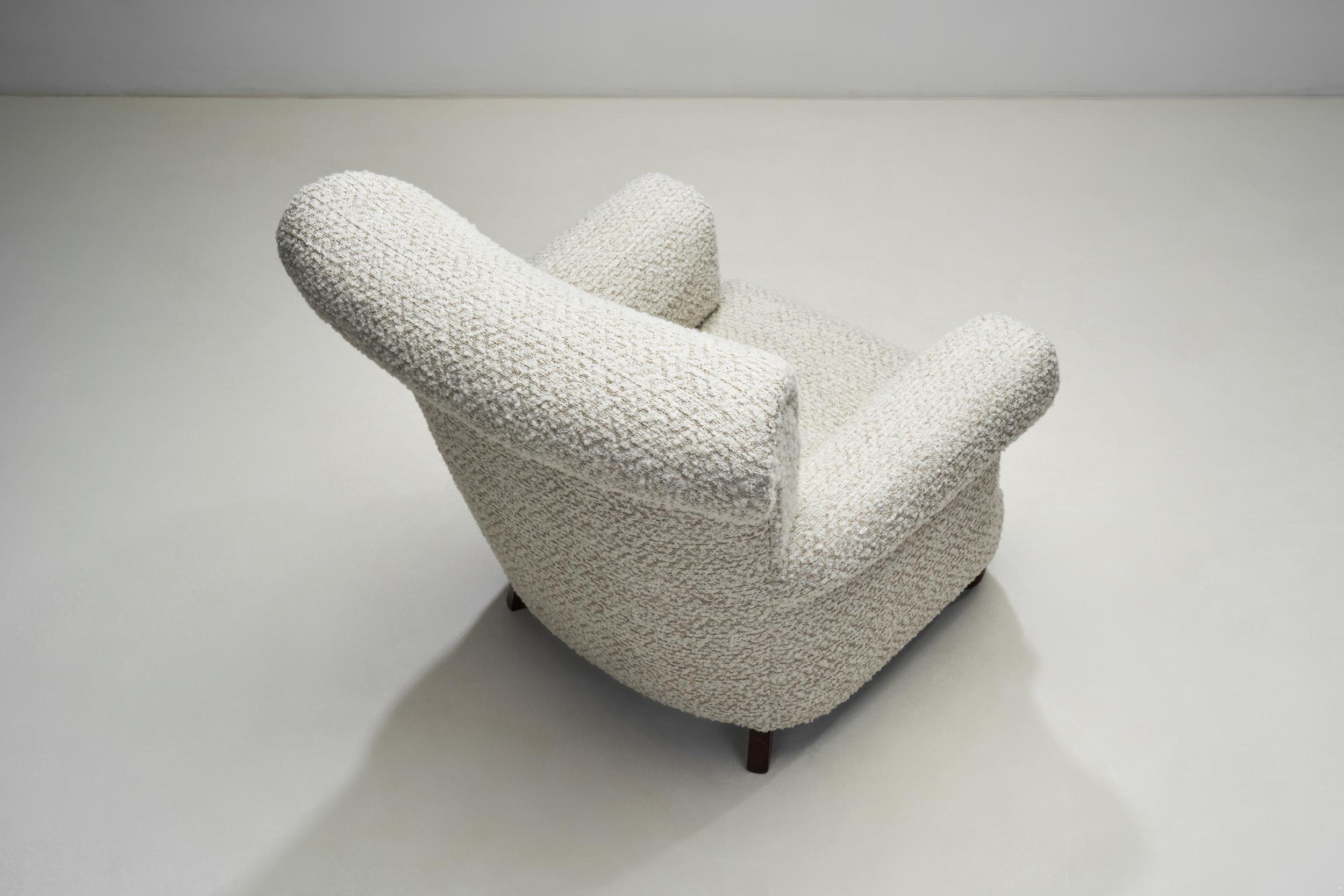 Paire de fauteuils d'ébéniste danois avec pieds en noyer laqué, Danemark années 1940 Bon état - En vente à Utrecht, NL