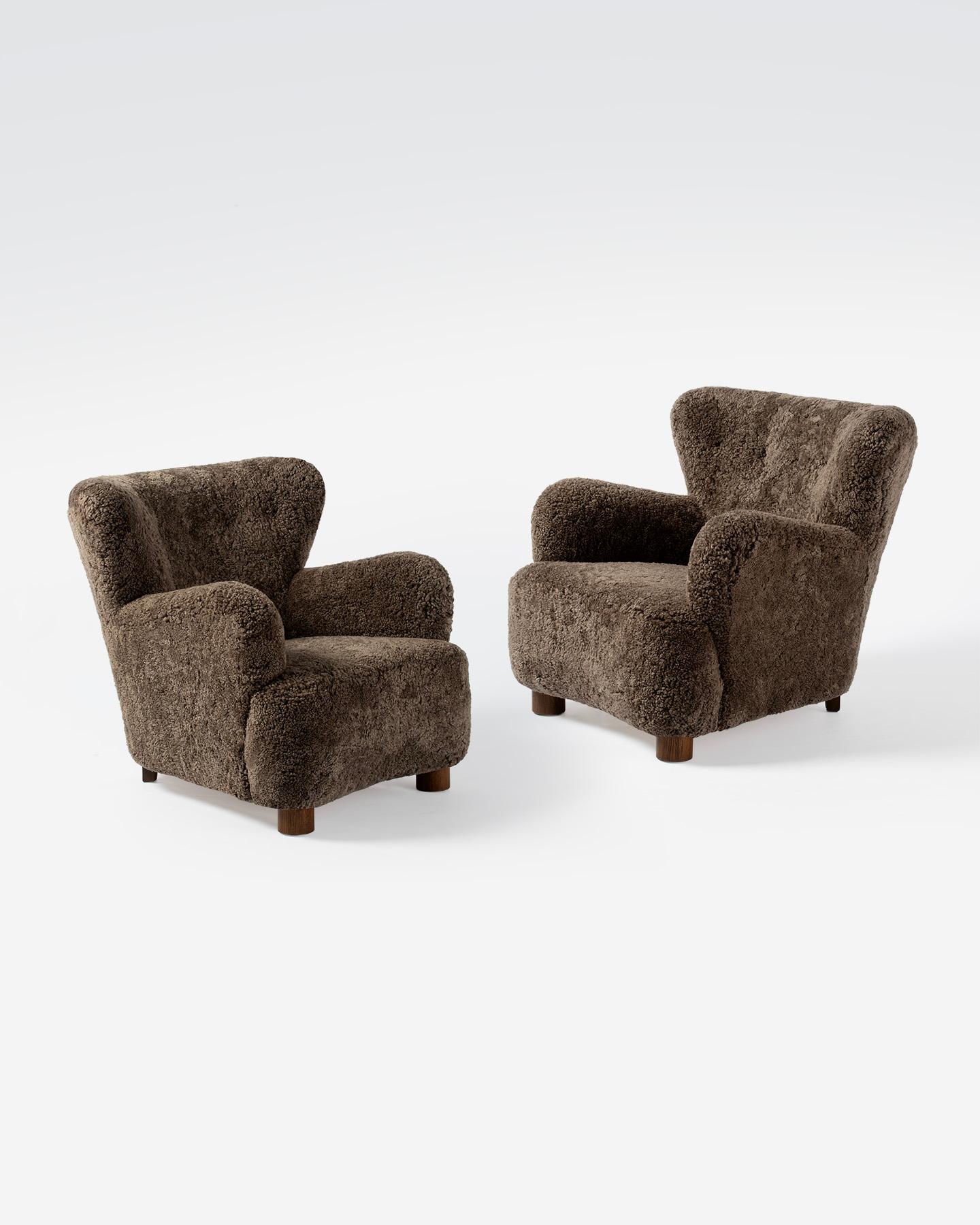 Pair of Danish Cabinetmaker Sheepskin Lounge Chairs c1940s In Excellent Condition For Sale In London, England