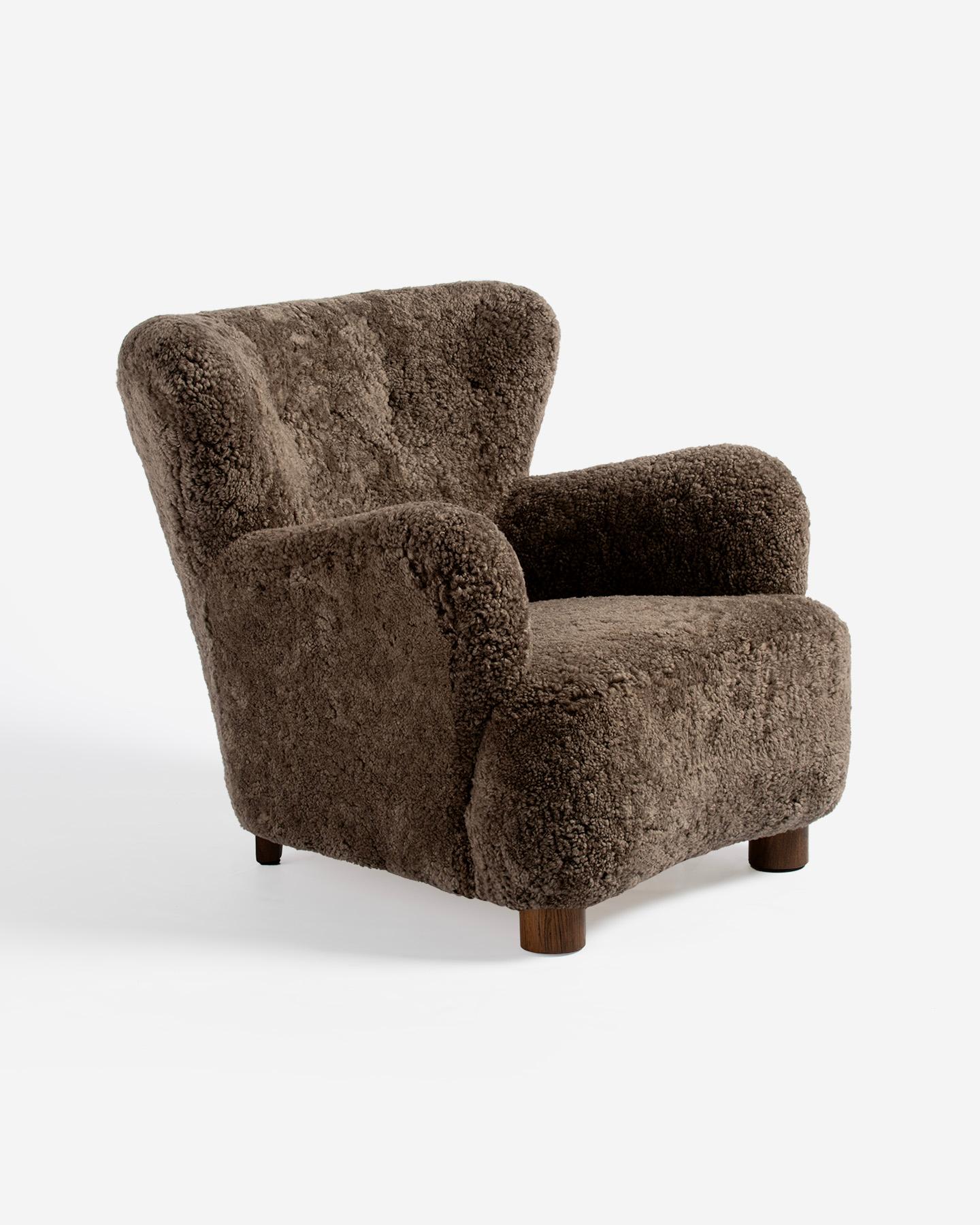 Pair of Danish Cabinetmaker Sheepskin Lounge Chairs c1940s For Sale 1