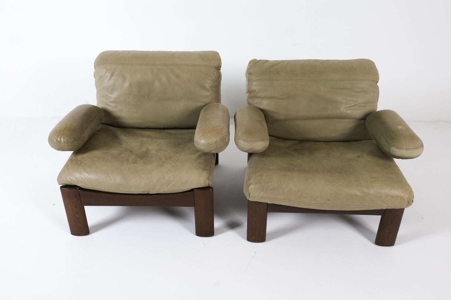 Mid-Century Modern Paire de chaises longues danoises de style Carl Straub en cuir vert, vers 1970 en vente