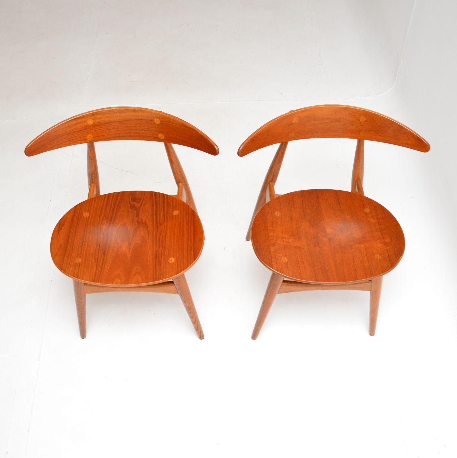 Paar dänische Stühle „CH33“ von Hans Wegner für Carl Hansen & Son im Zustand „Gut“ im Angebot in London, GB